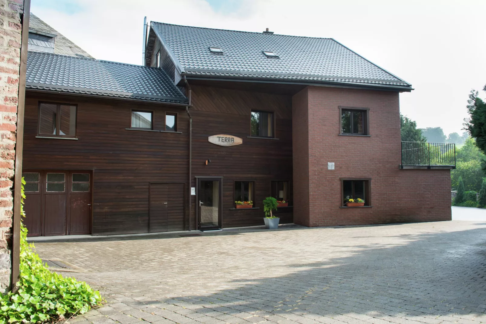 Terra-Exterior summer