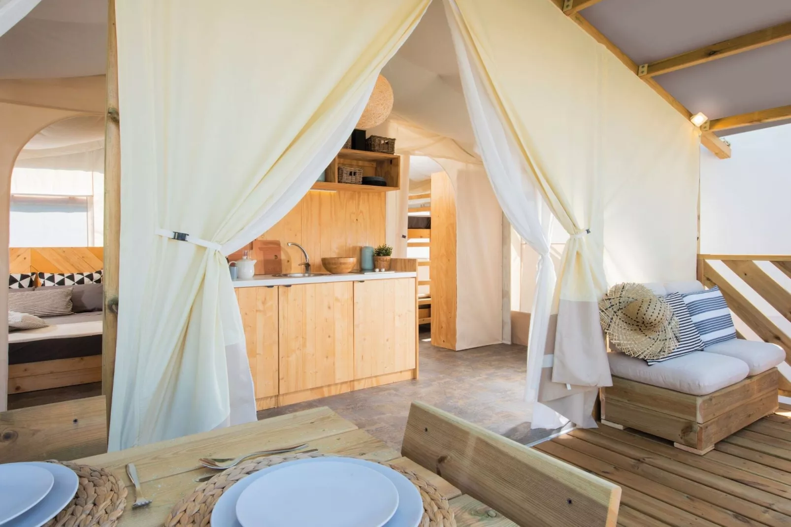 Caravan park della Colombaia Padenghe sul Garda-Safari Tend-Living room