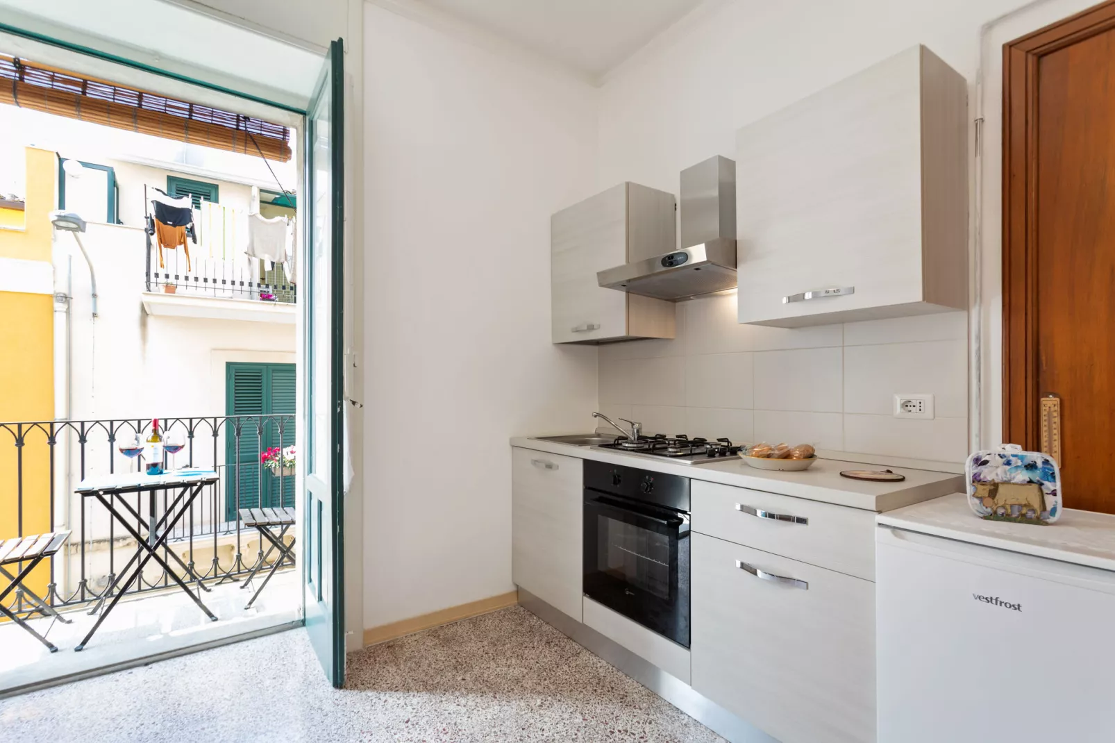 Appartamento in centro a Scicli con balcone-Kitchen