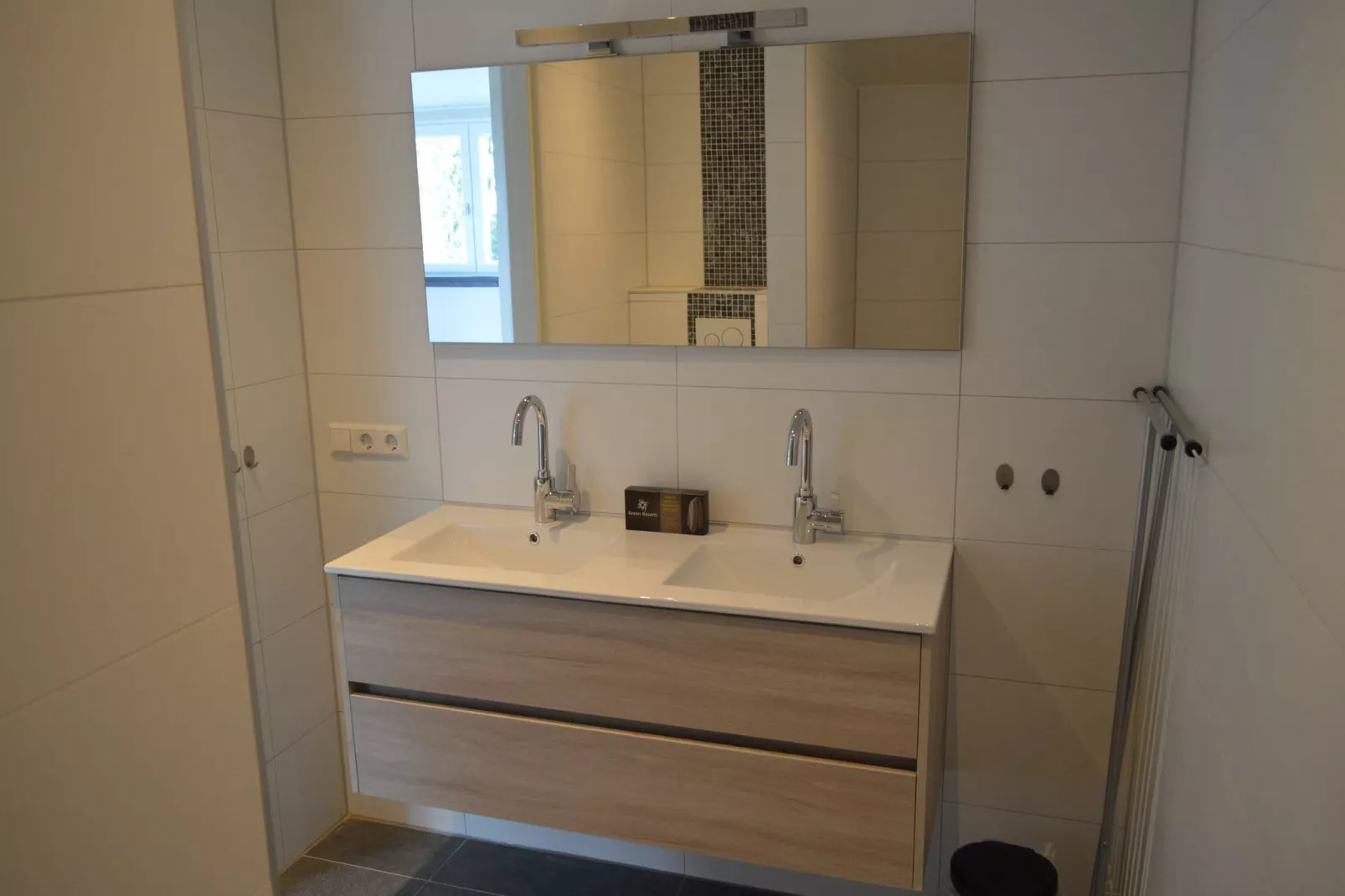 Resort Mooi Bemelen 11-Bathroom