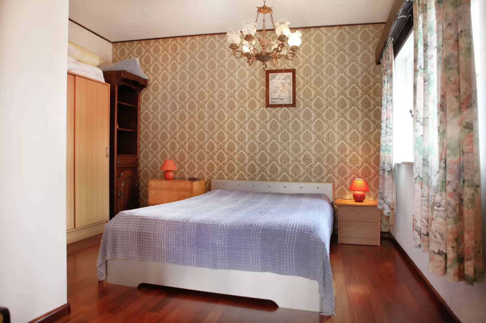 Honthem-Bedroom