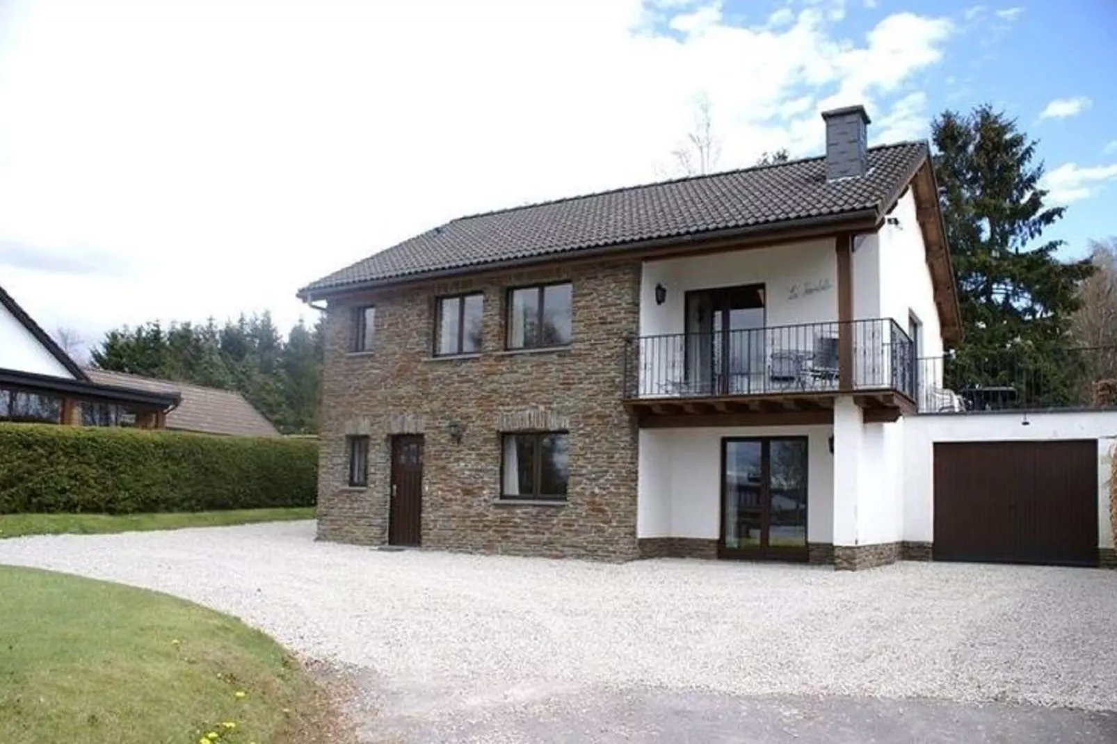 Zevenster-Exterior summer