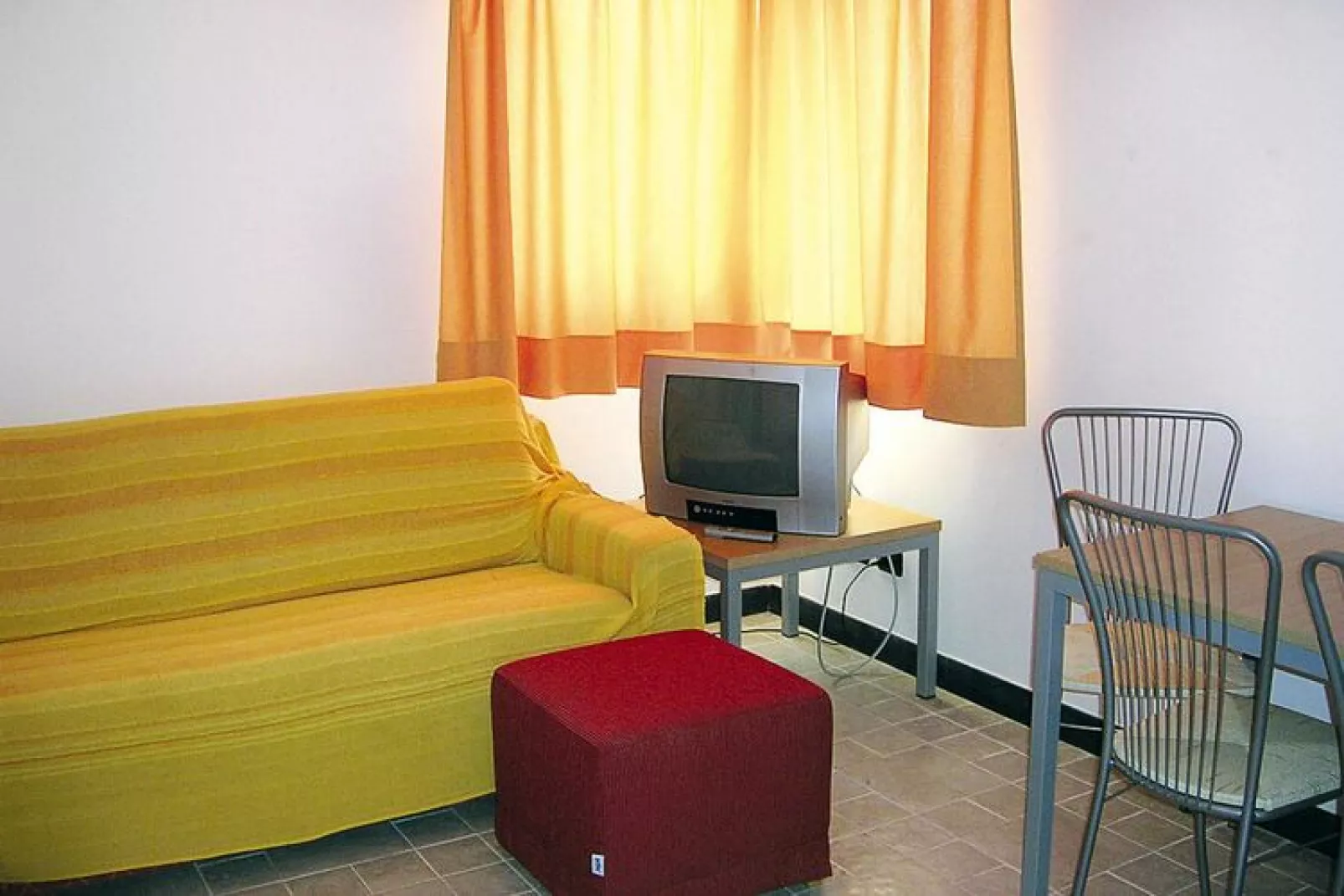 Residence Villa Beuca Cogoleto - B3 bei Belegung mit 1-3 Pers-Wohnzimmer