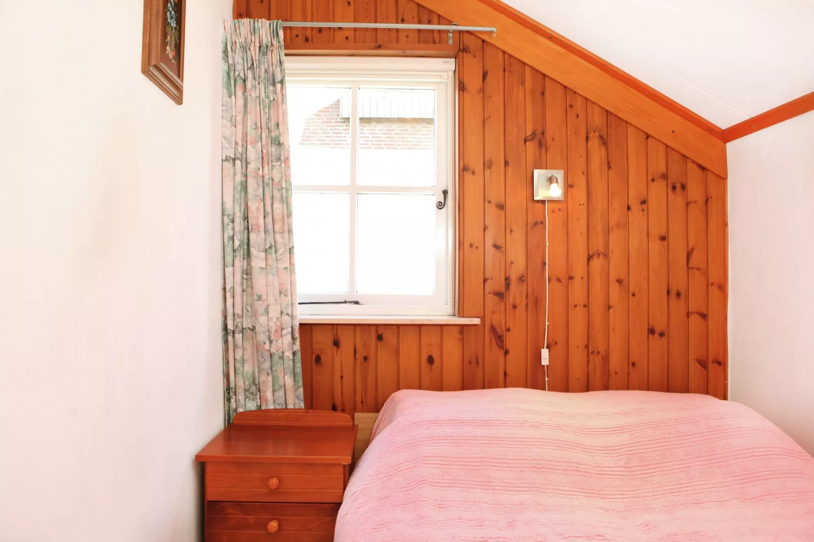 Honthem-Bedroom
