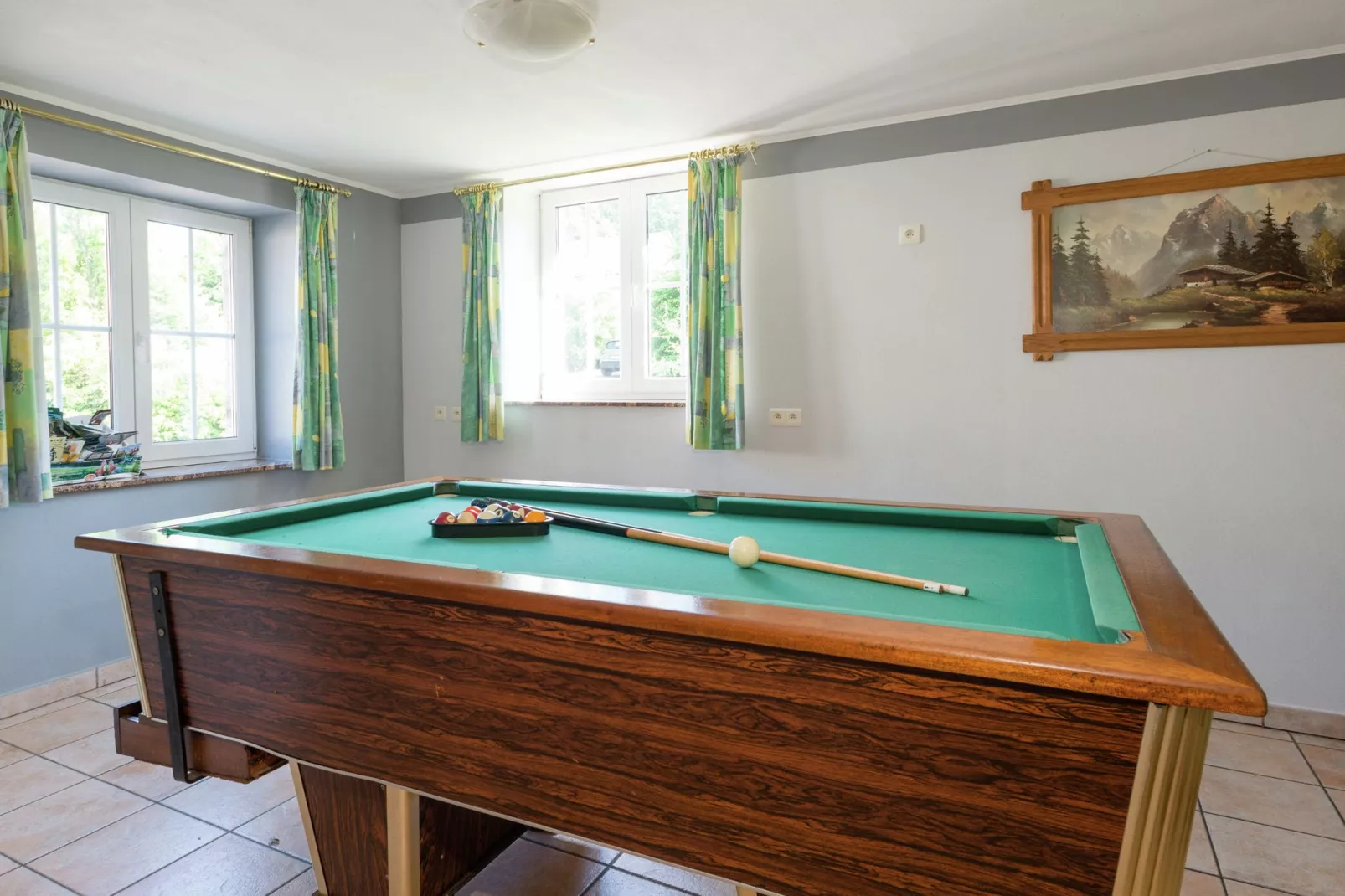 Evasion-Recreation room