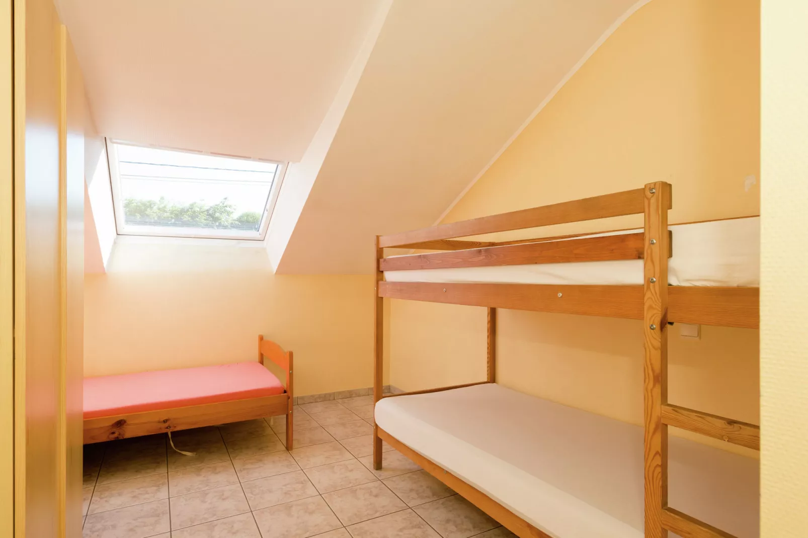 Evasion-Bedroom