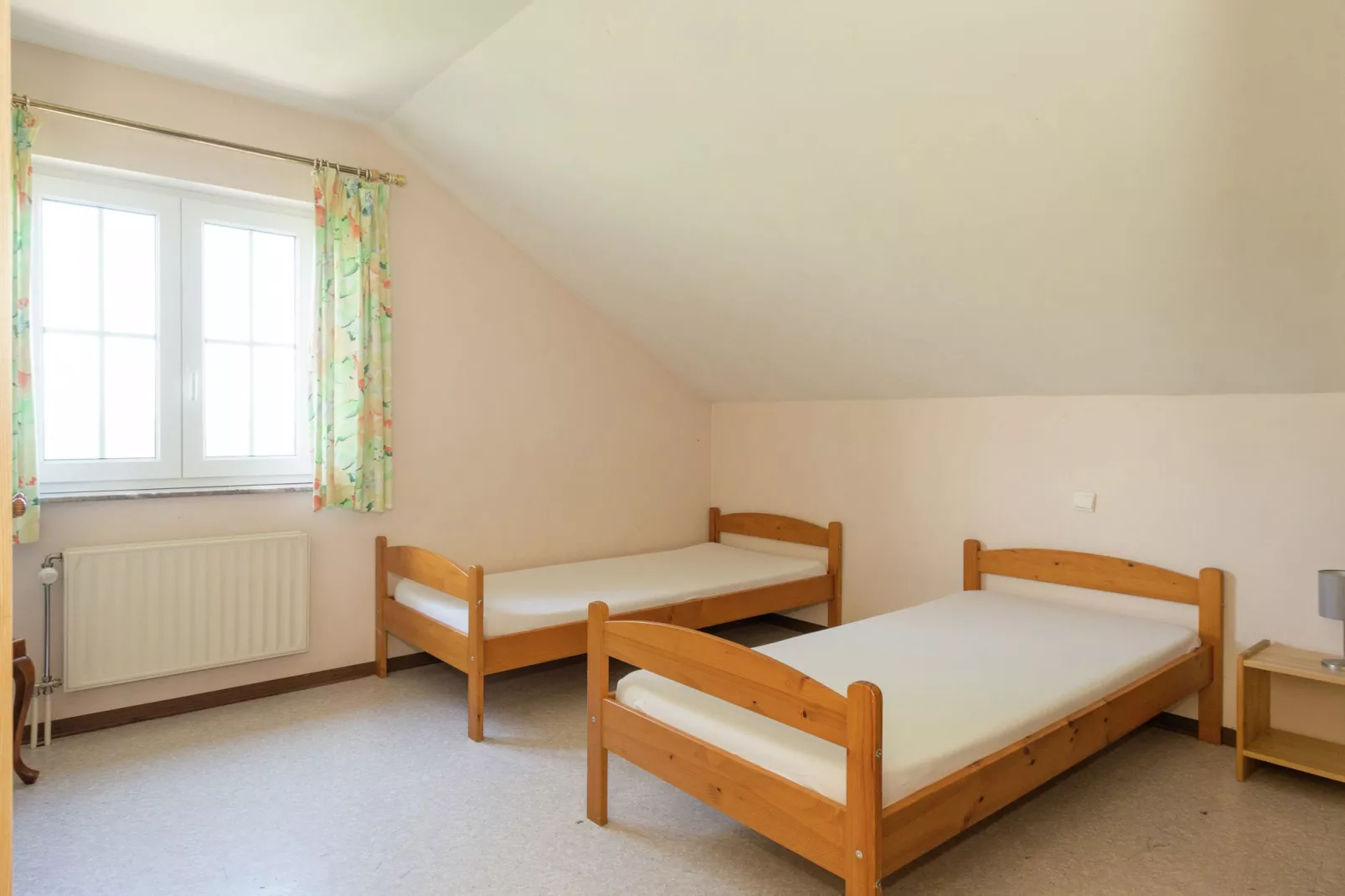 Evasion-Bedroom