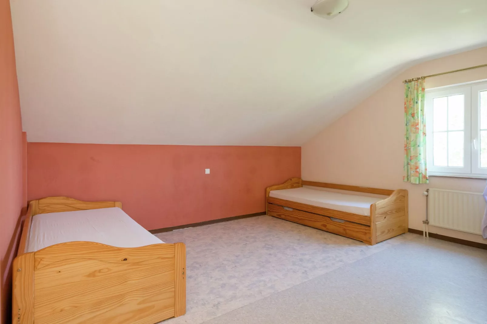 Evasion-Bedroom