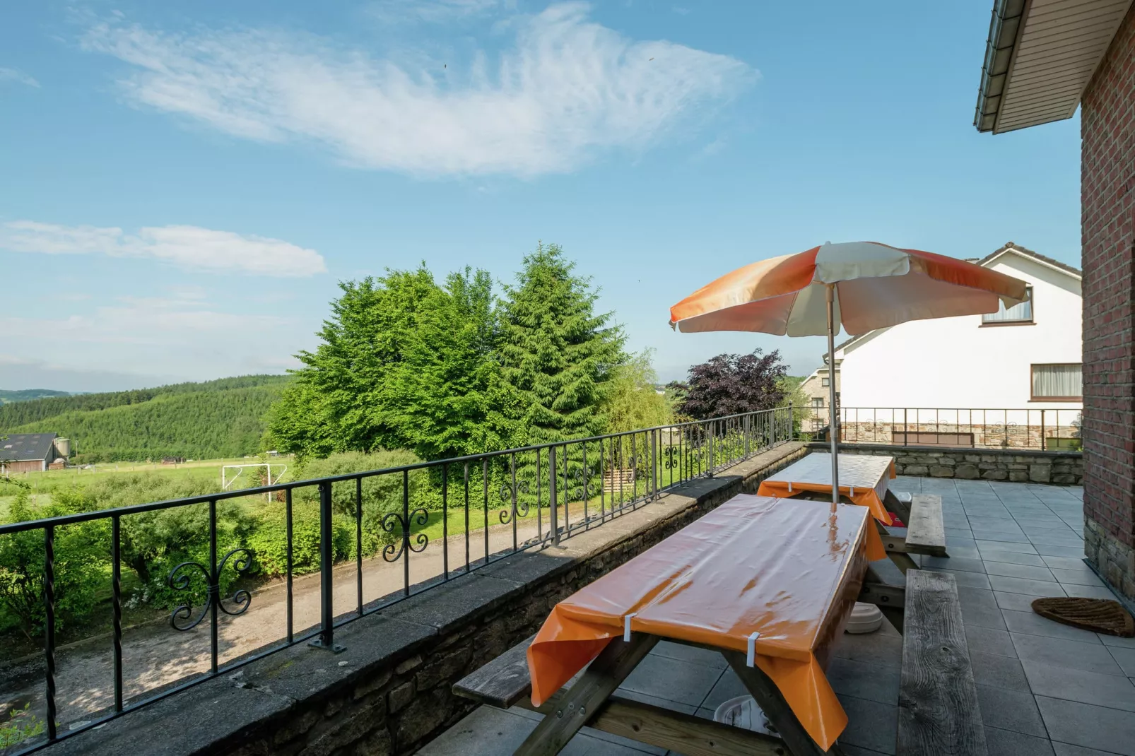 Evasion-Terrace balcony