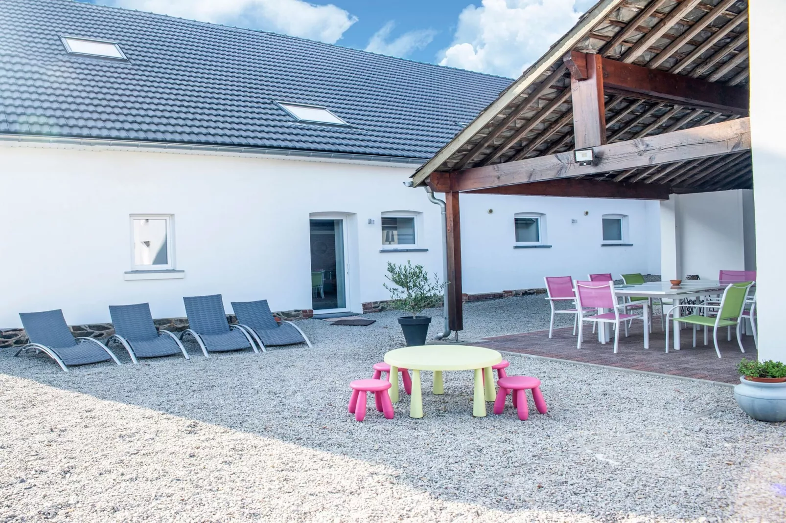 Cottage Saint Hilaire-Exterior summer