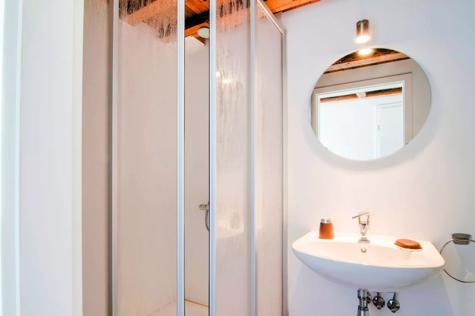 Cottage Saint Hilaire-Bathroom