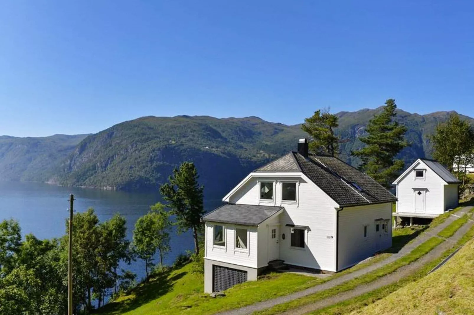 10 person holiday home in Stordal