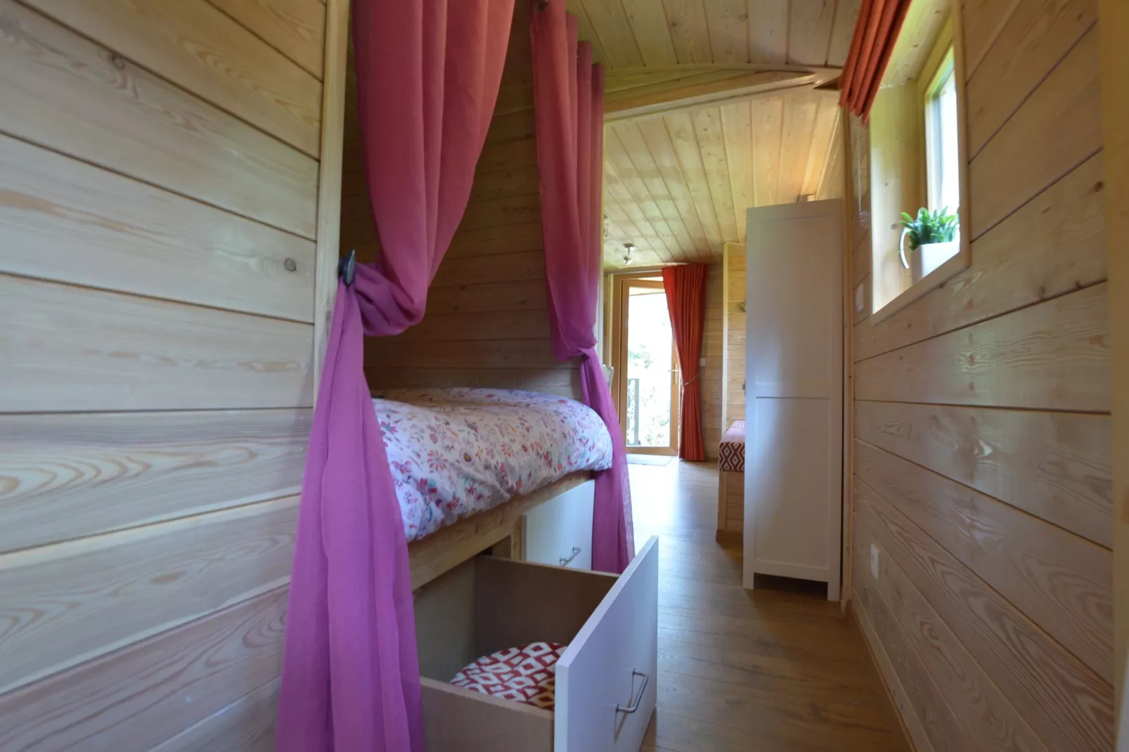 Manureva-Bedroom