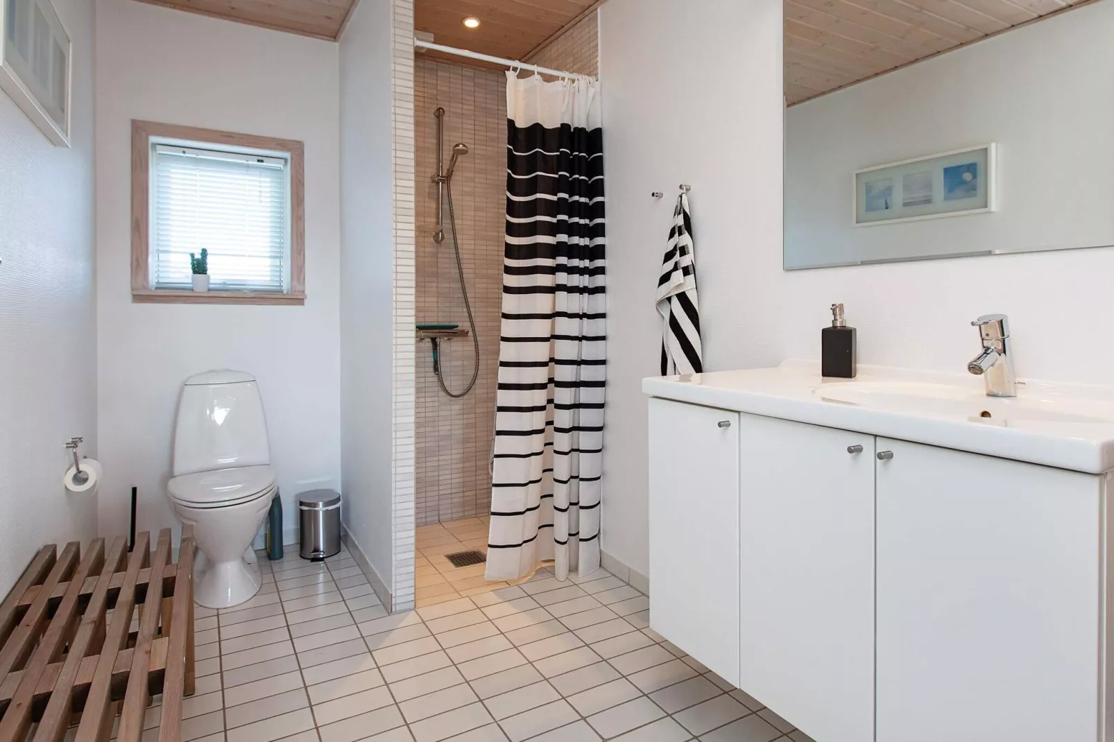 6 person holiday home in Væggerløse-Indoor
