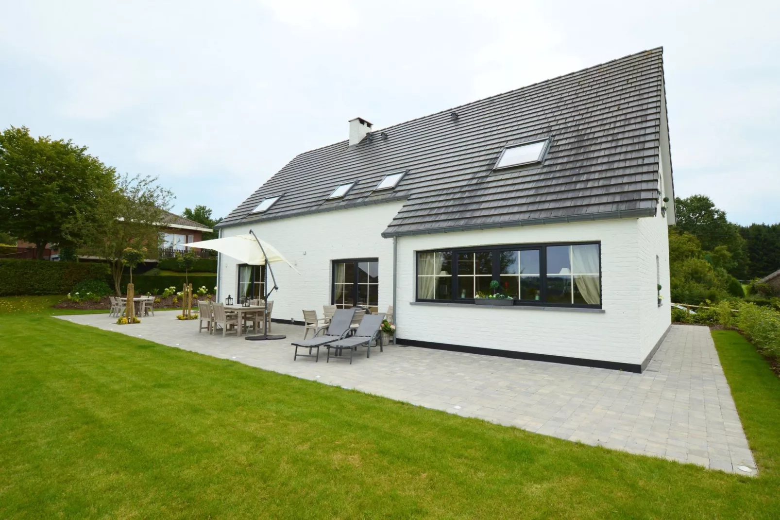 Les Hauts d Arimont-Exterior summer