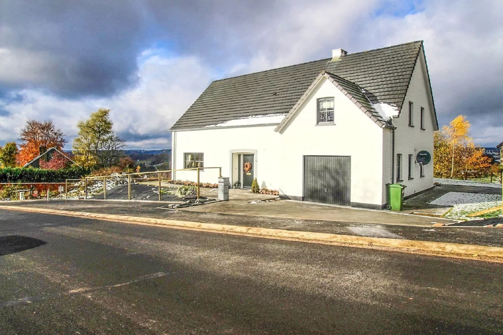 Les Hauts d Arimont-Exterior winter