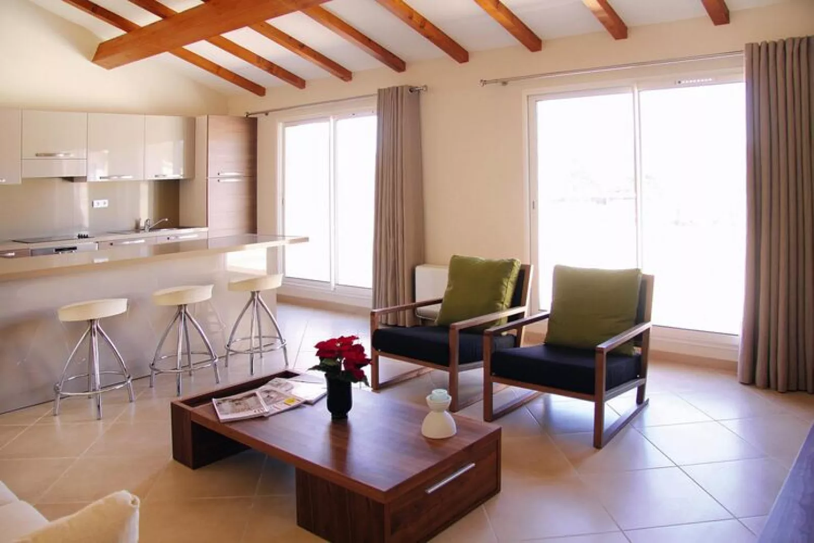 Residence Salina Bay Porto-Vecchio // F2 -2-4 pers côté jardin-Living room