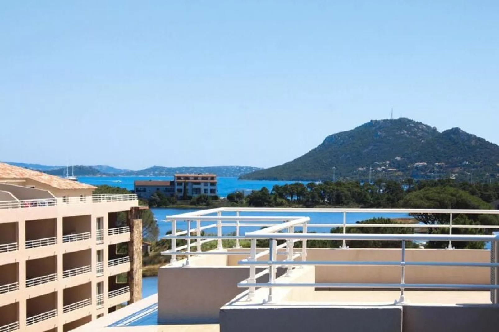 Residence Salina Bay Porto-Vecchio // F2 - 2-4 pers côté piscine-Wasserblick
