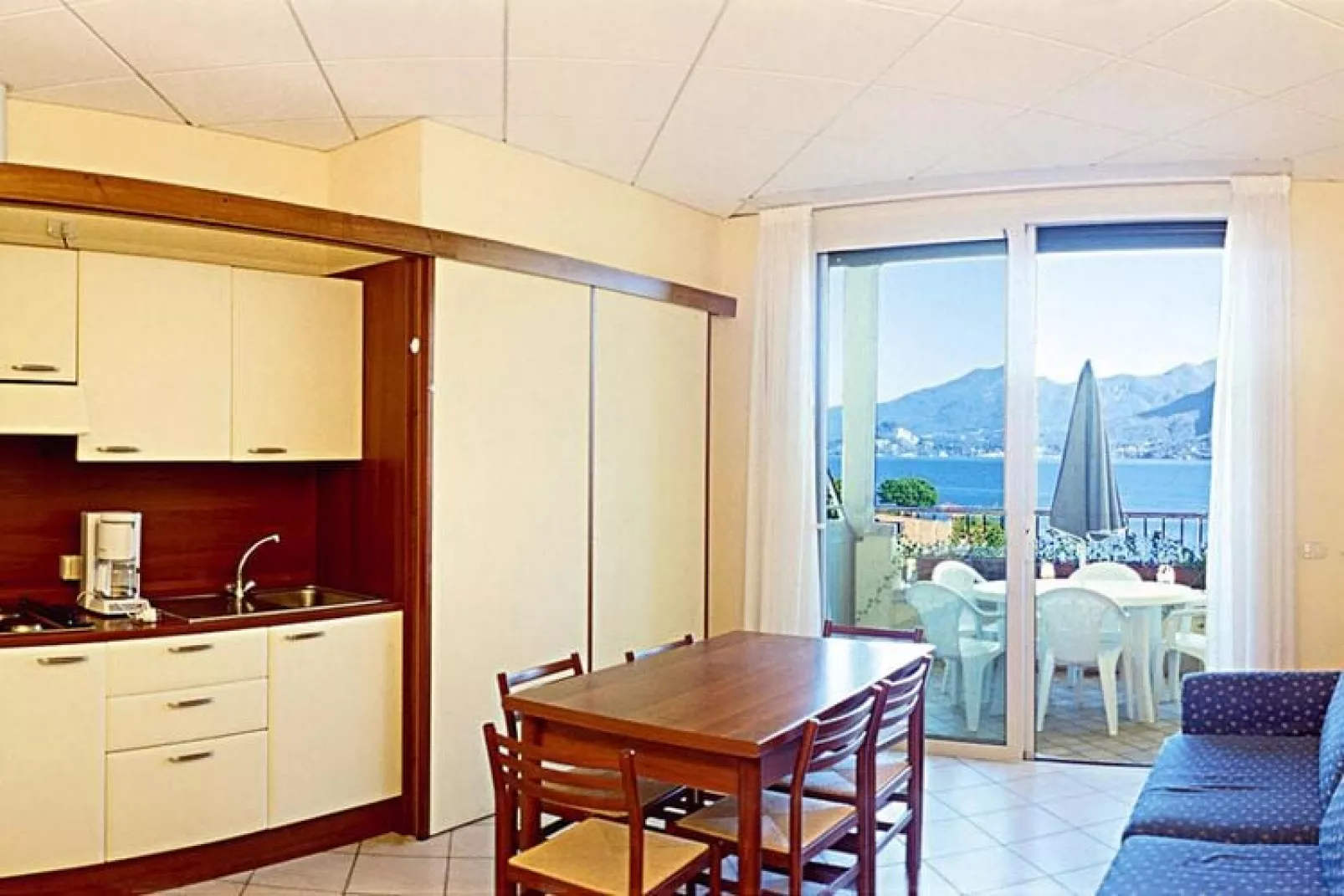 Residence Zust, Verbania Intra-Trilo-Living room