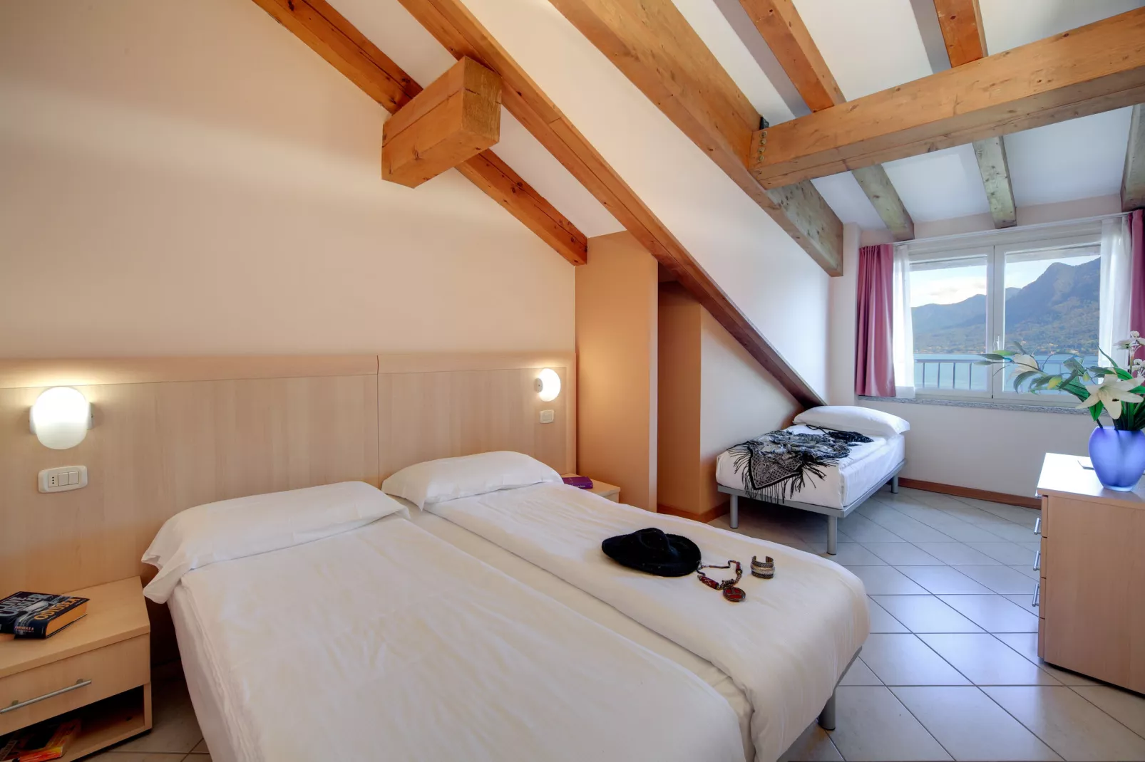 Residence Zust, Verbania Intra-Trilo-Bedroom