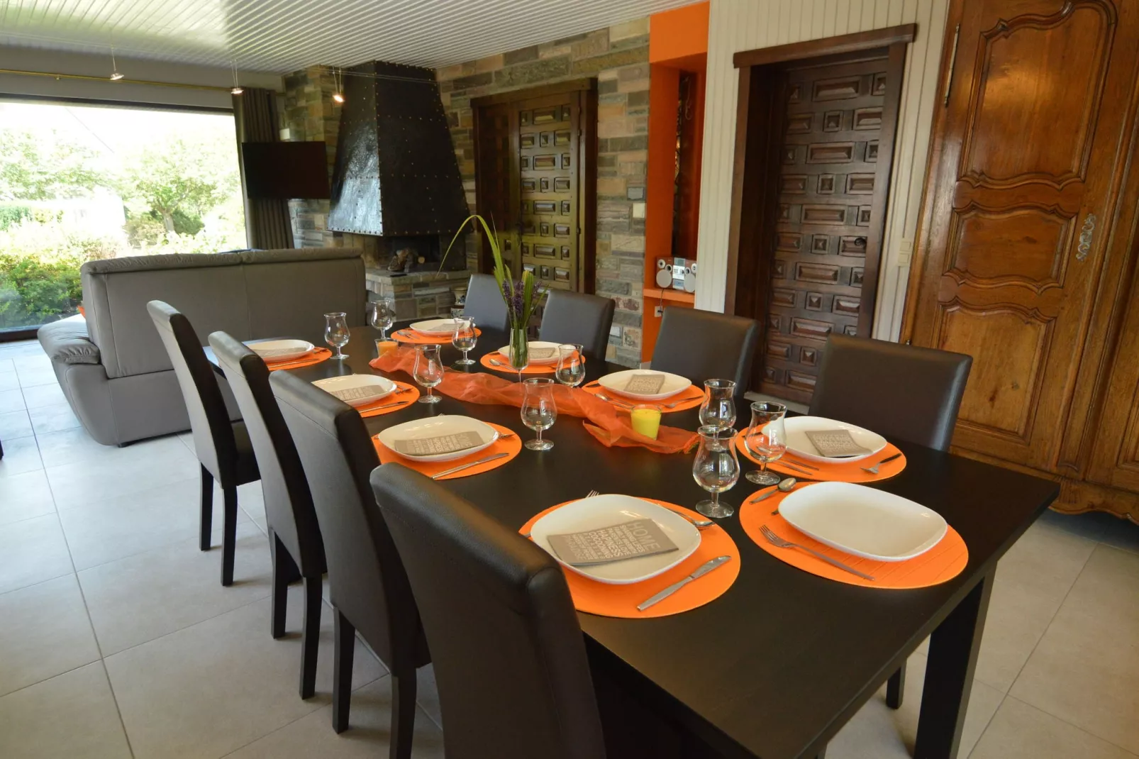 Le jardin de Marjolaine-Dining room
