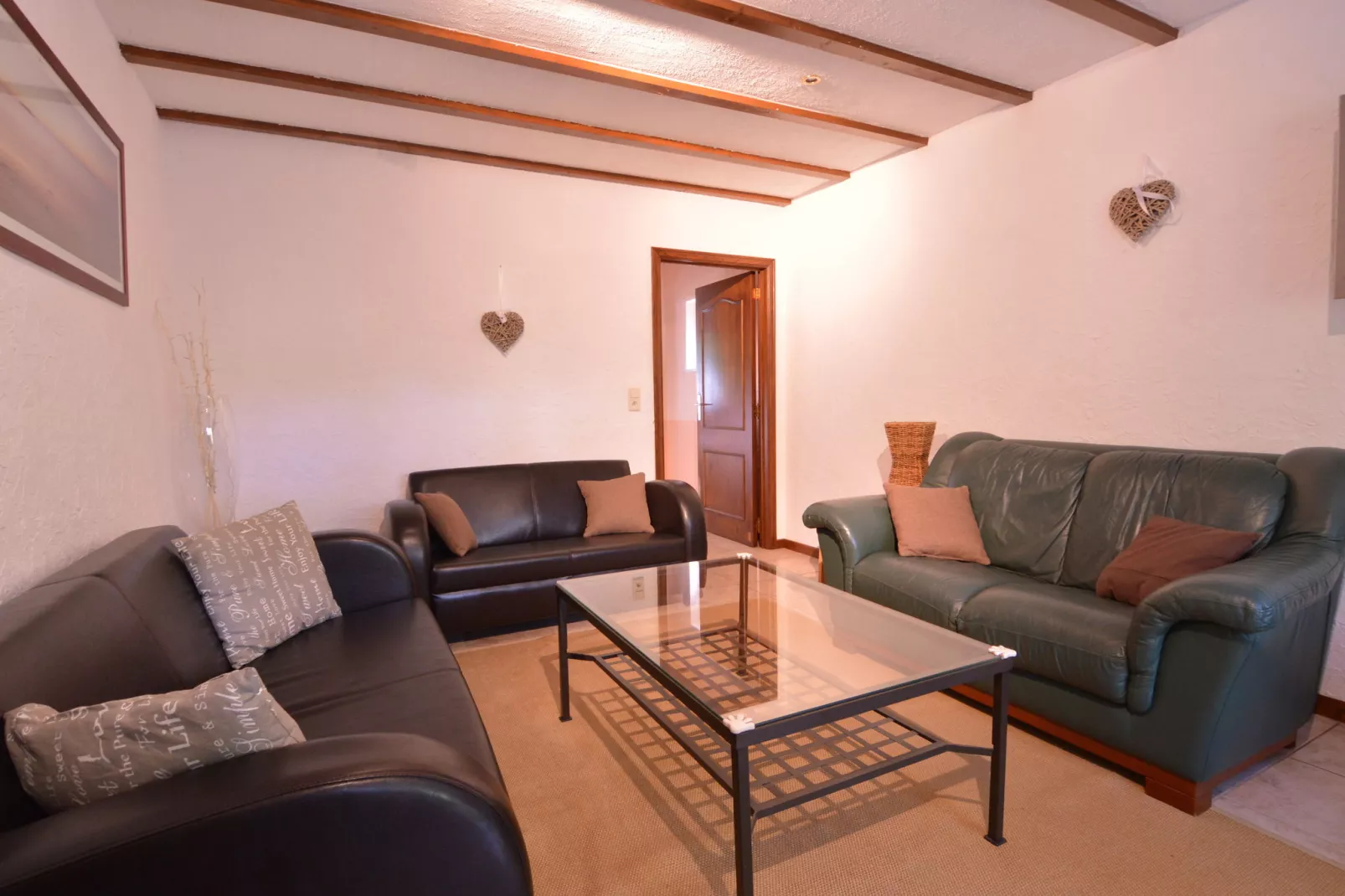 La Canadienne-Living room