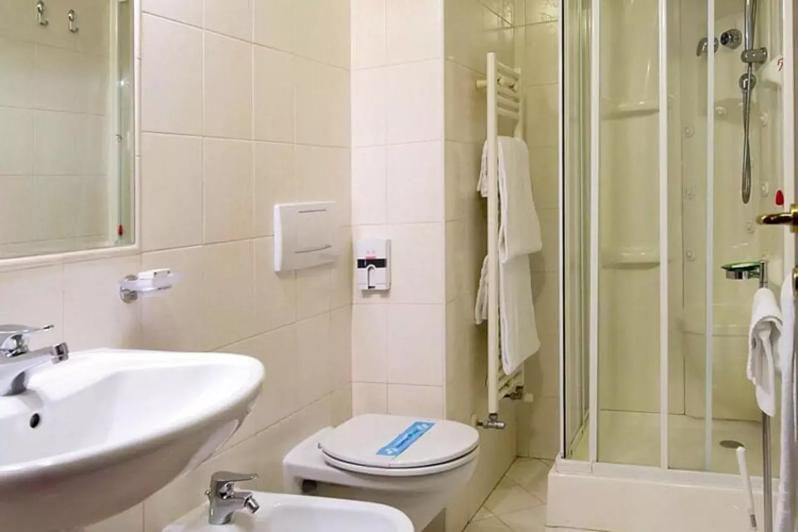 Residence dei Fiori, Baveno-trilo 6-Bathroom