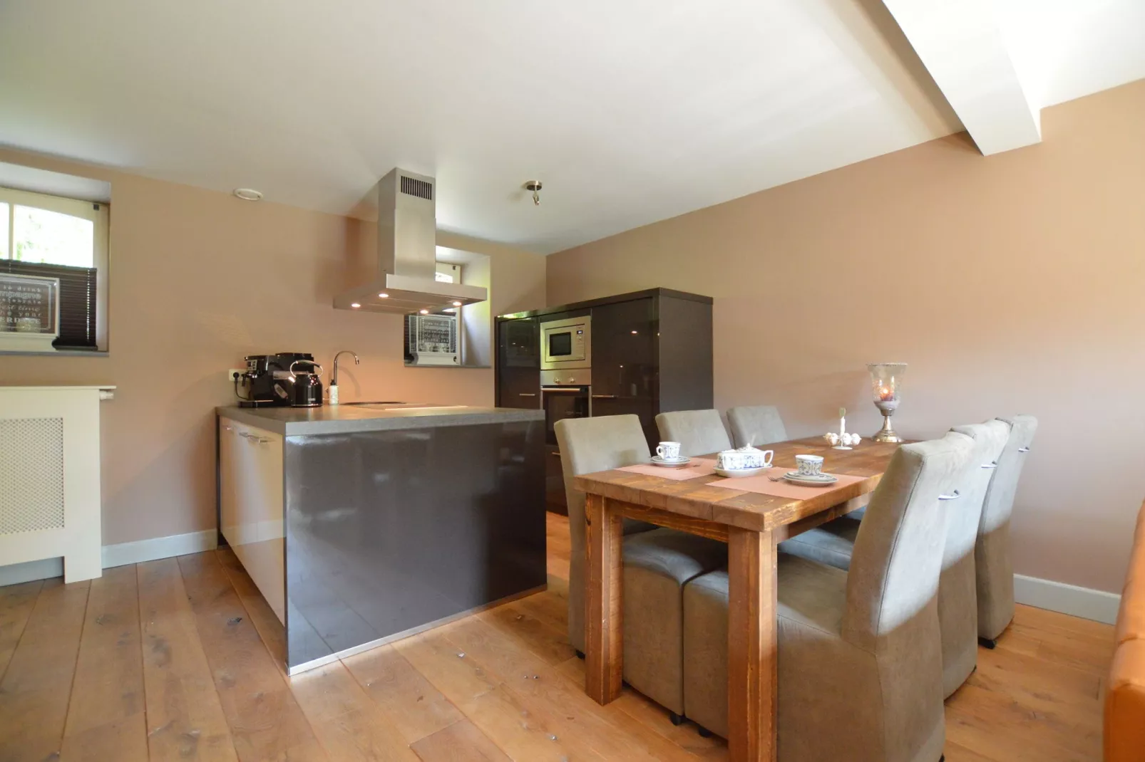 Hoeve A Gen Water- Donderblumke-Dining room