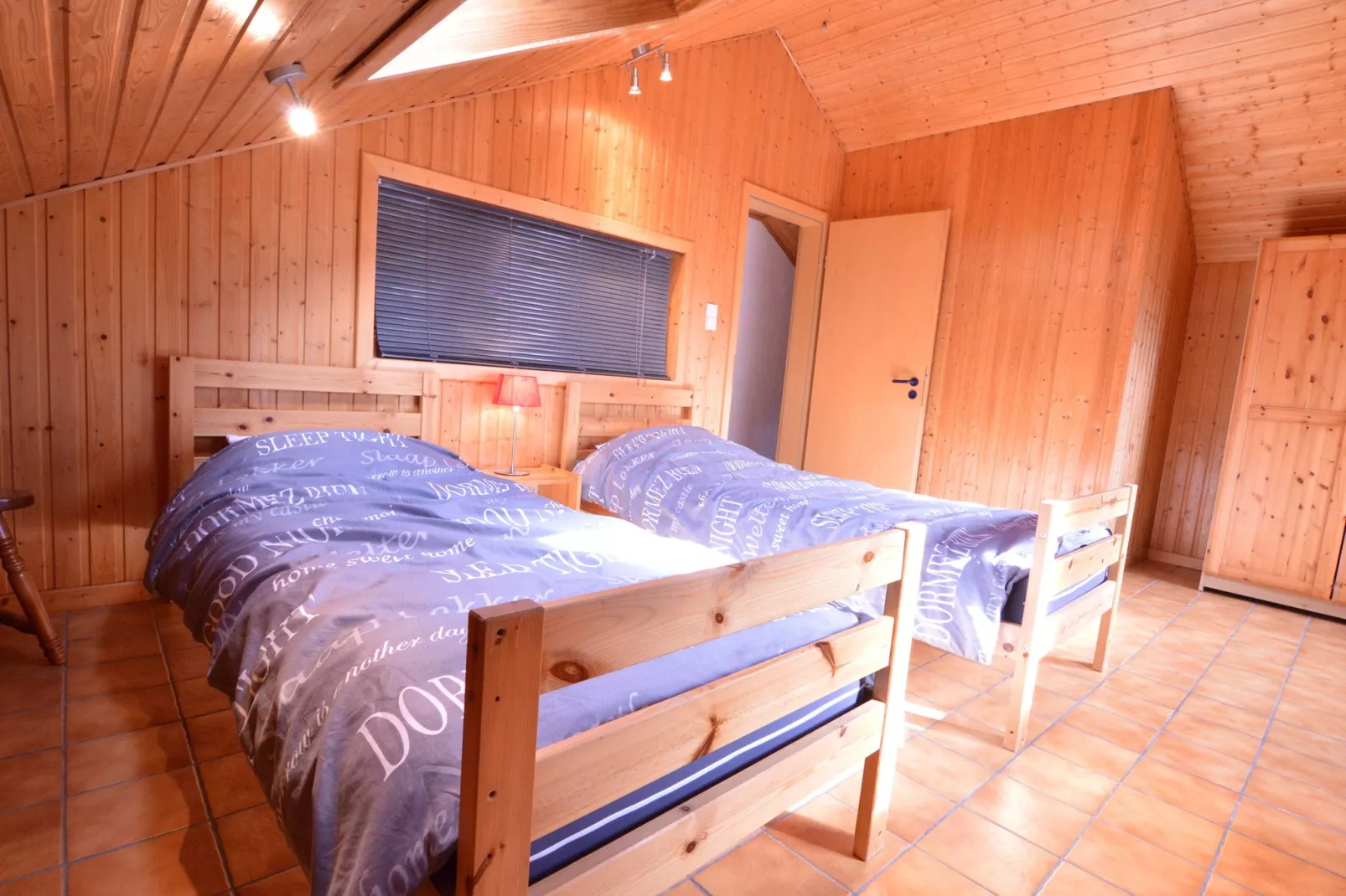 La Canadienne-Bedroom