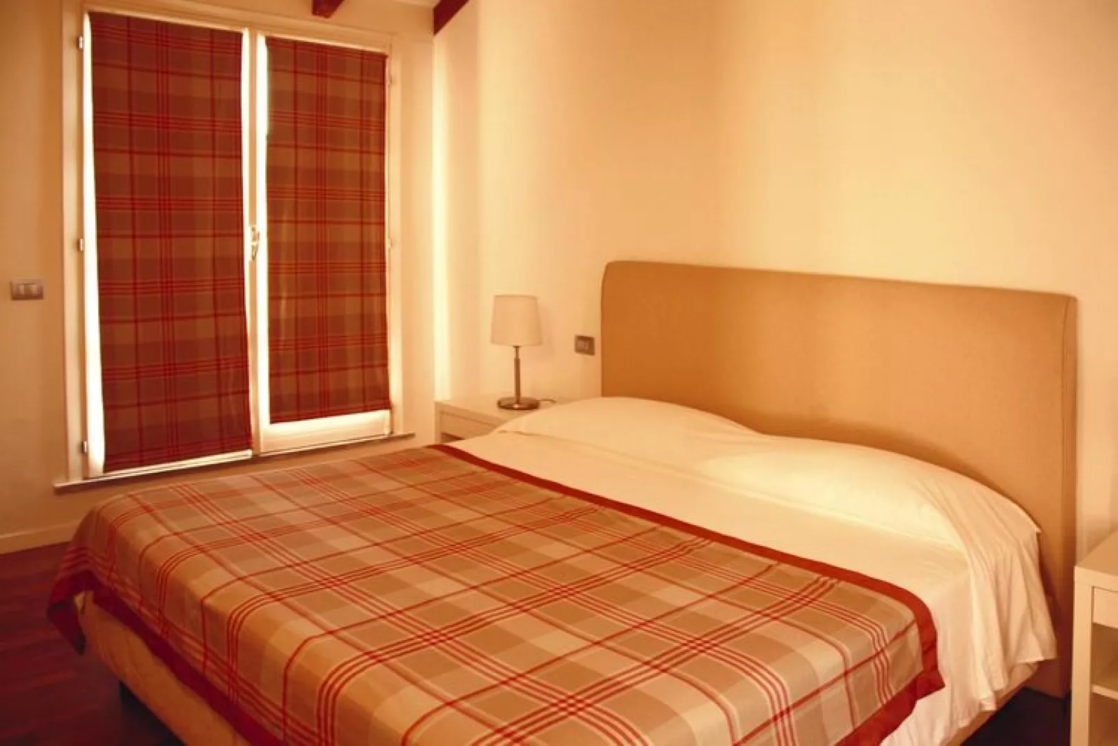 Residence Antico Verbano Meina-Bilo 3J - 3 pers-Chambre