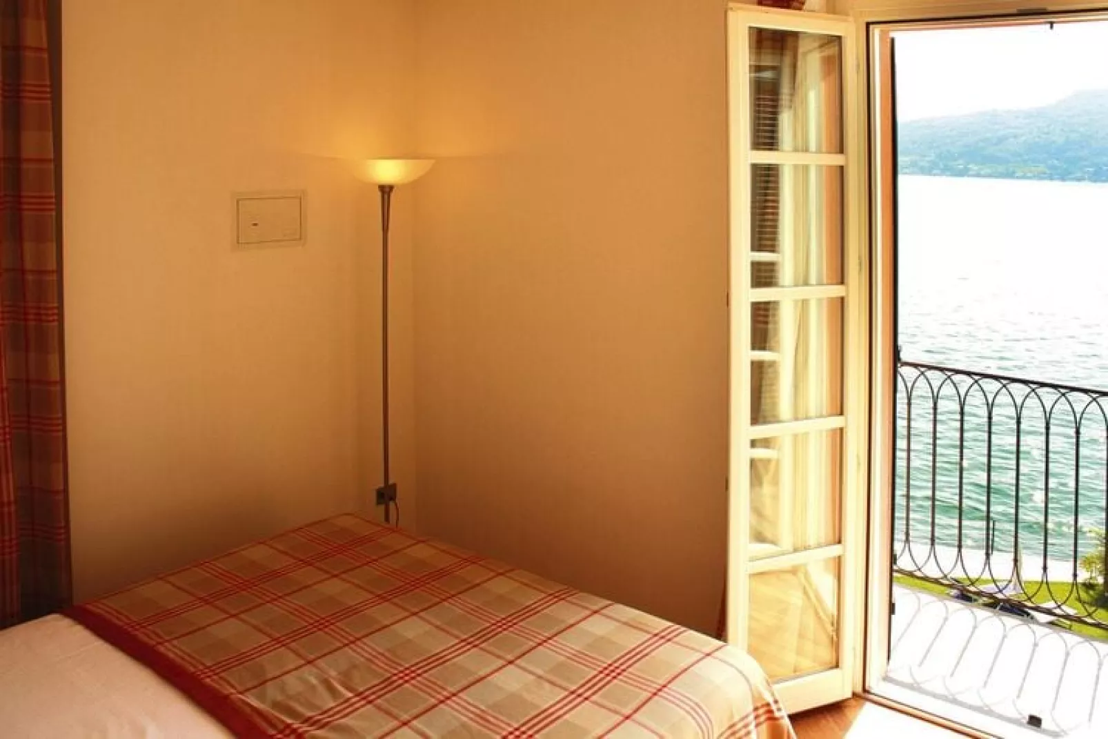Residence Antico Verbano Meina-Bilo 3J - 3 pers-Chambre