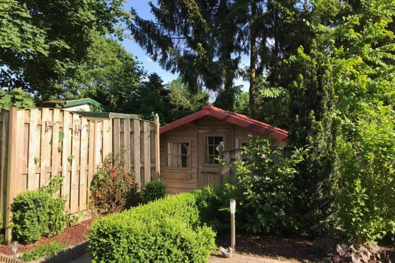 Chalet 'Bosanemoon'-Gardens summer