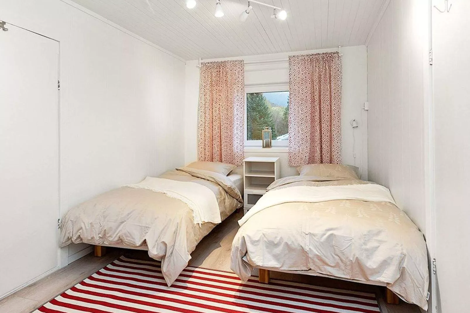6 person holiday home in MIDSUND-By Traum-Indoor