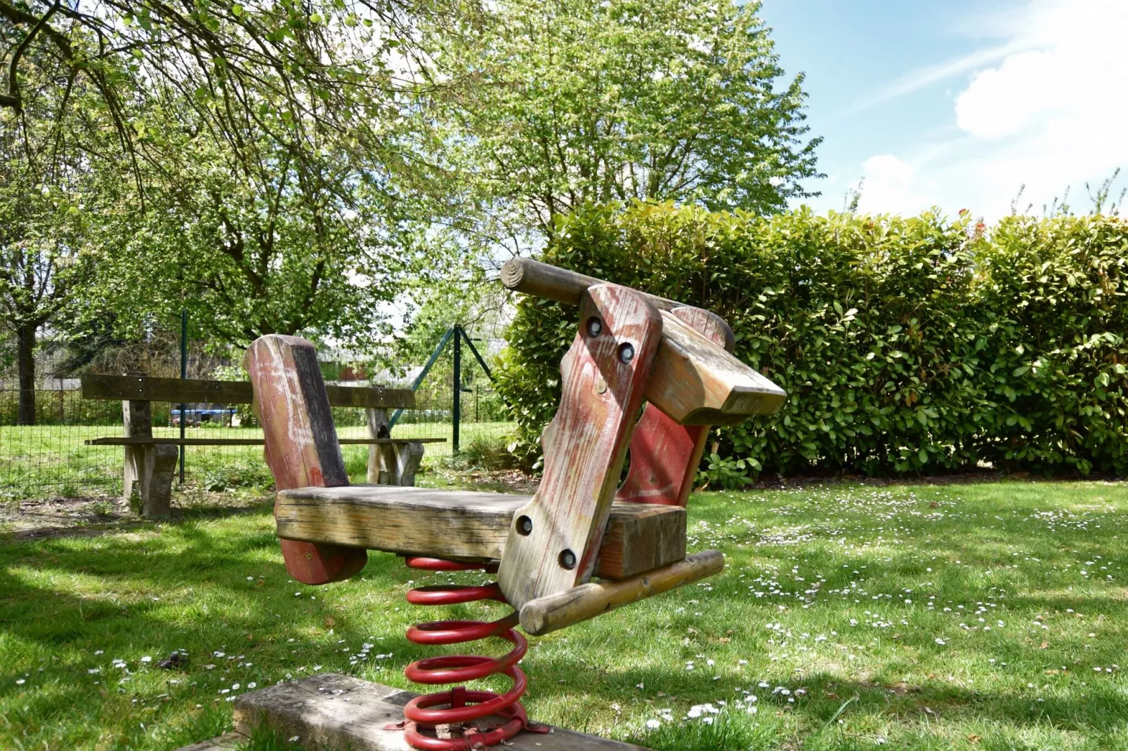 La petite ferme du noyer-Gärten Sommer
