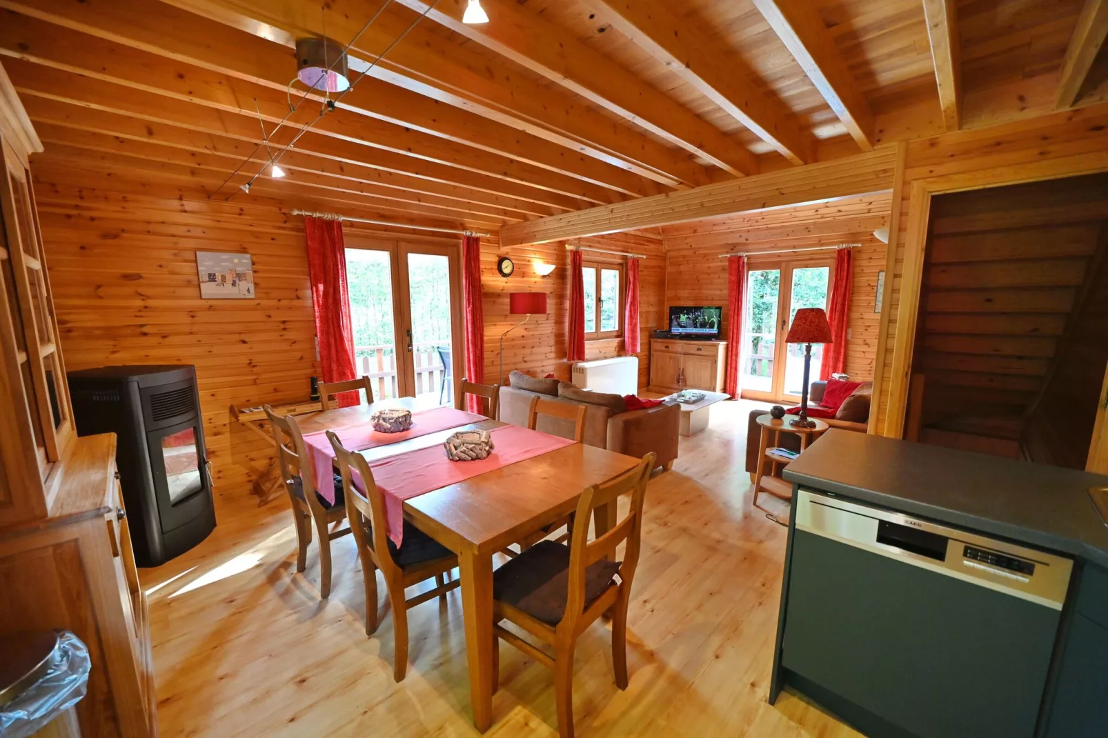 L'Heureux Rêve-Dining room