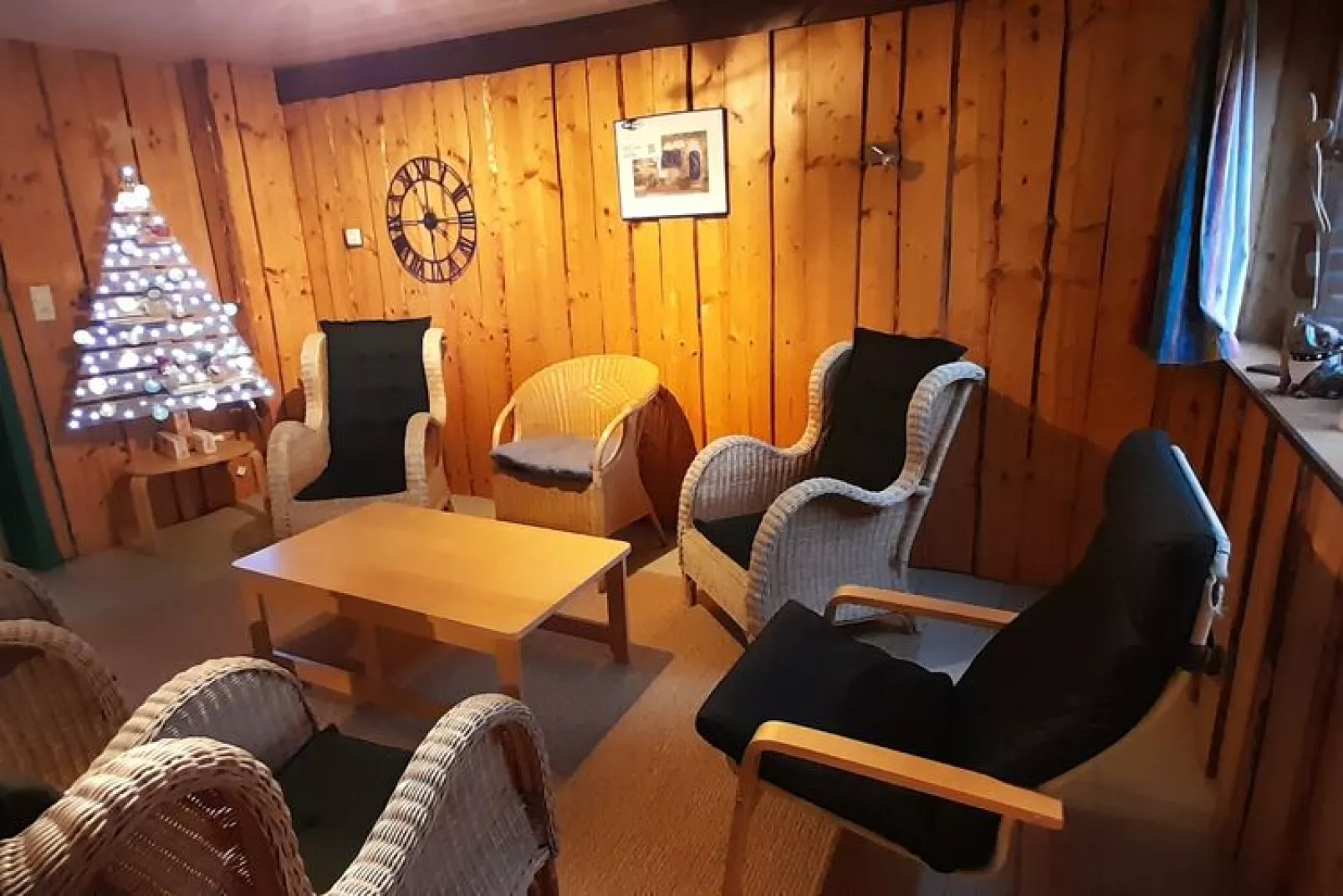 La Canadienne-Living room