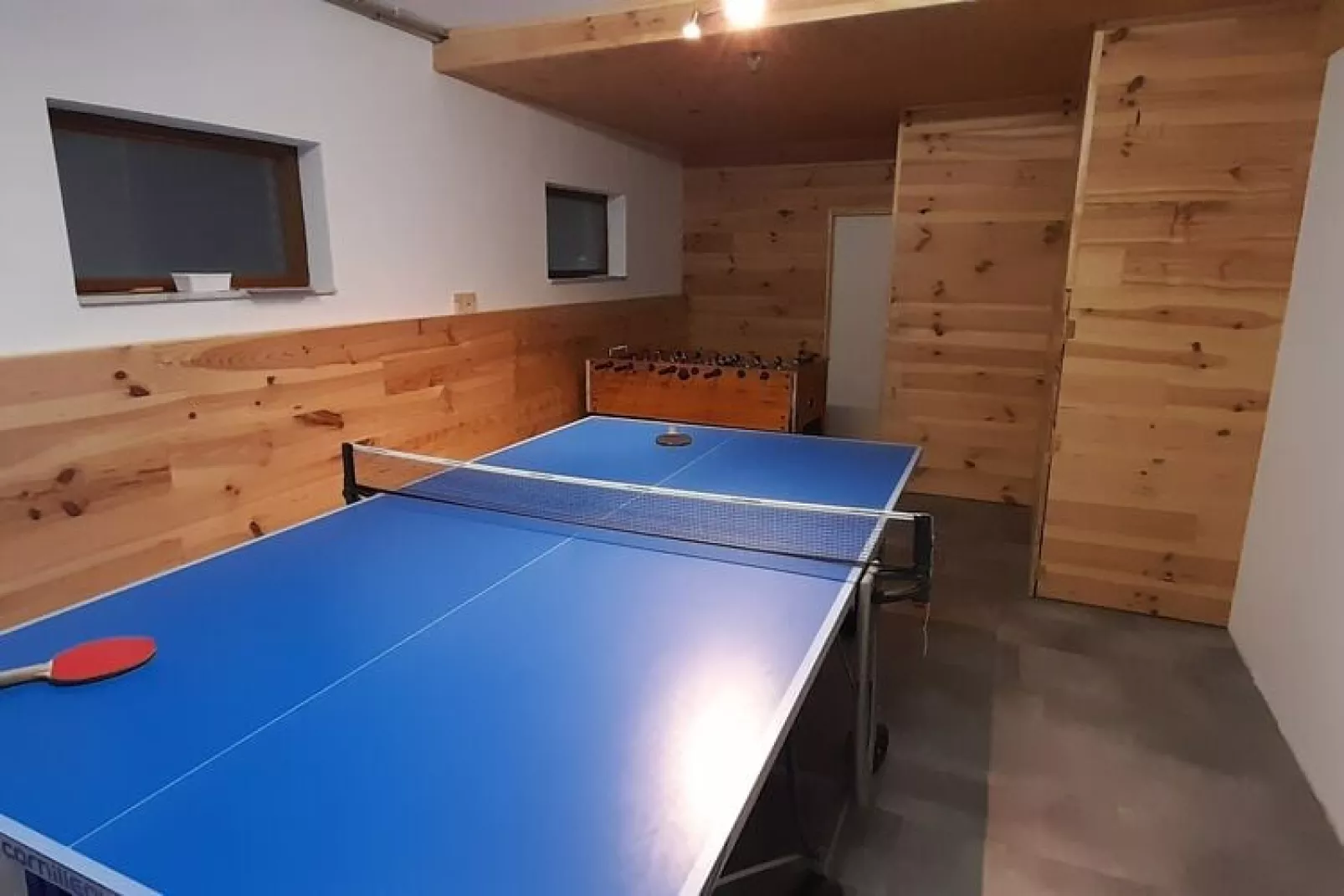 La Canadienne-Recreation room