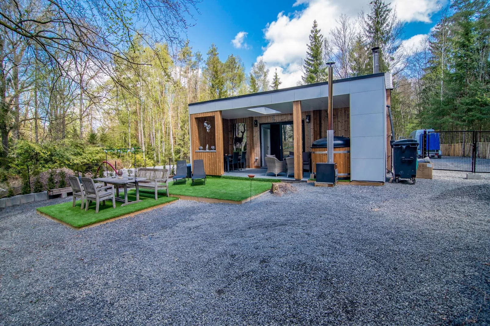 Chalet des Sapins-Außenbereich Sommer