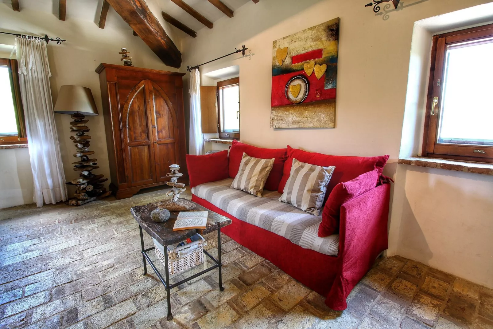 Regina-Living room
