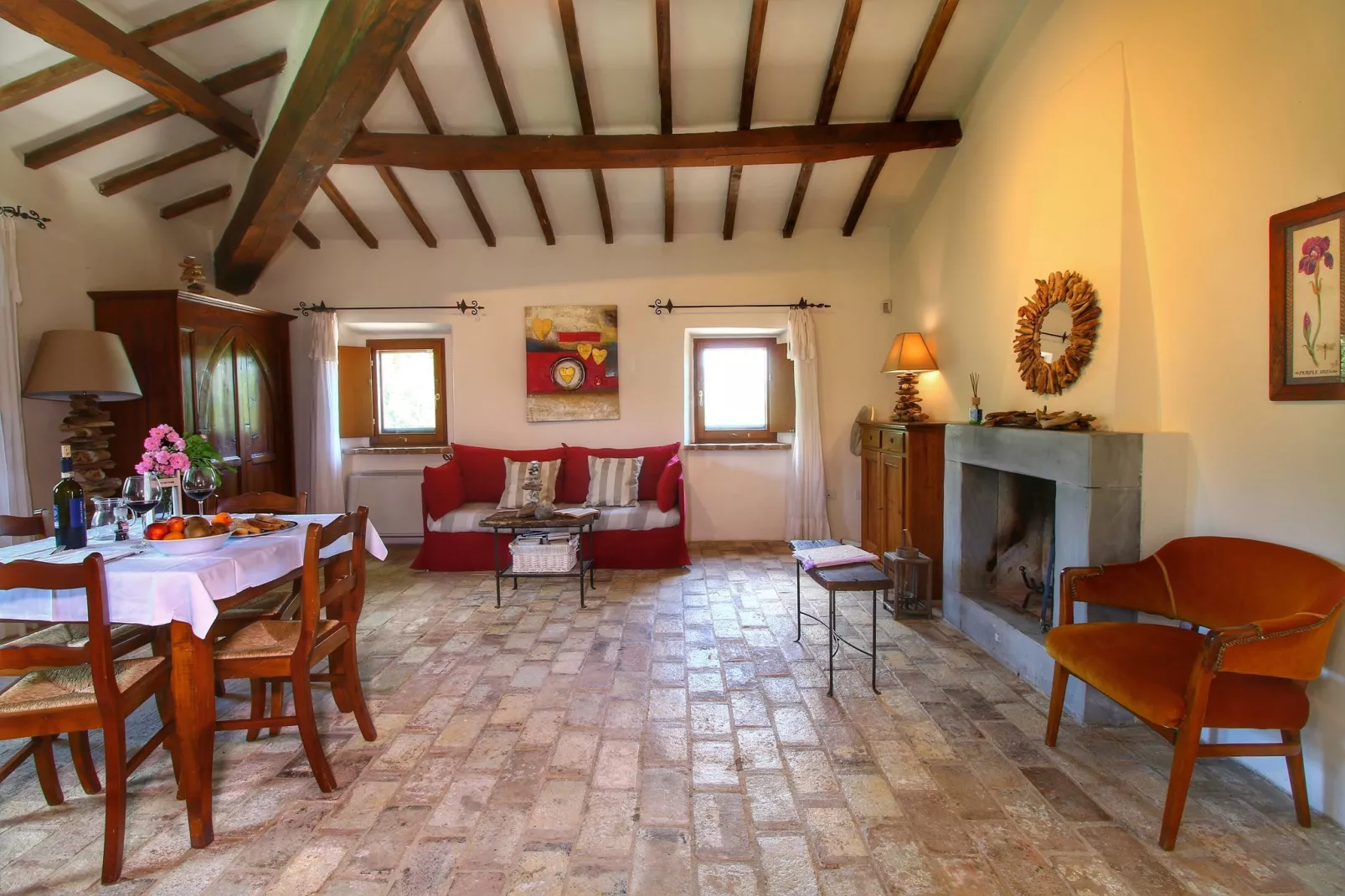 Regina-Living room