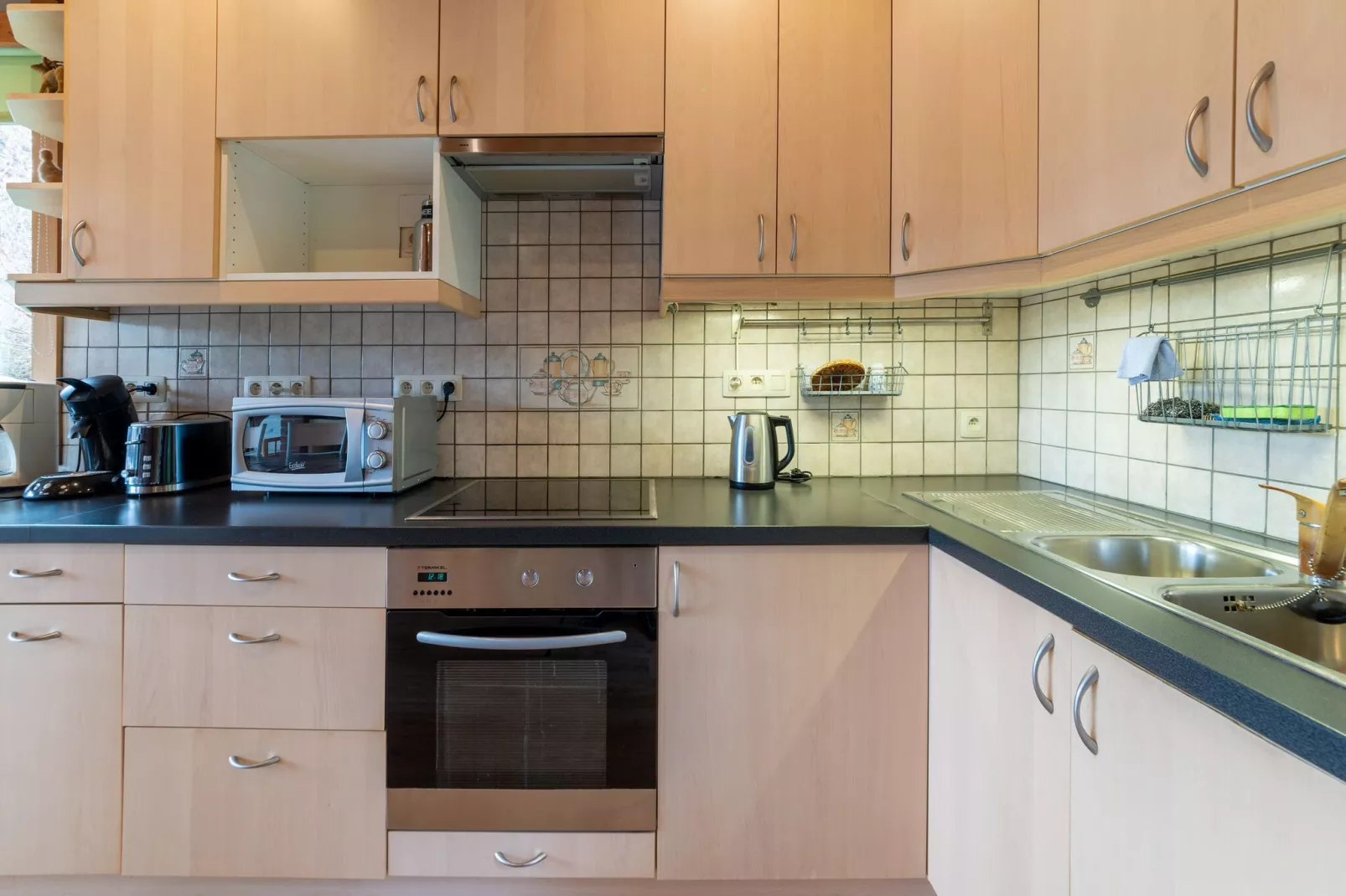 Estinette-Kitchen