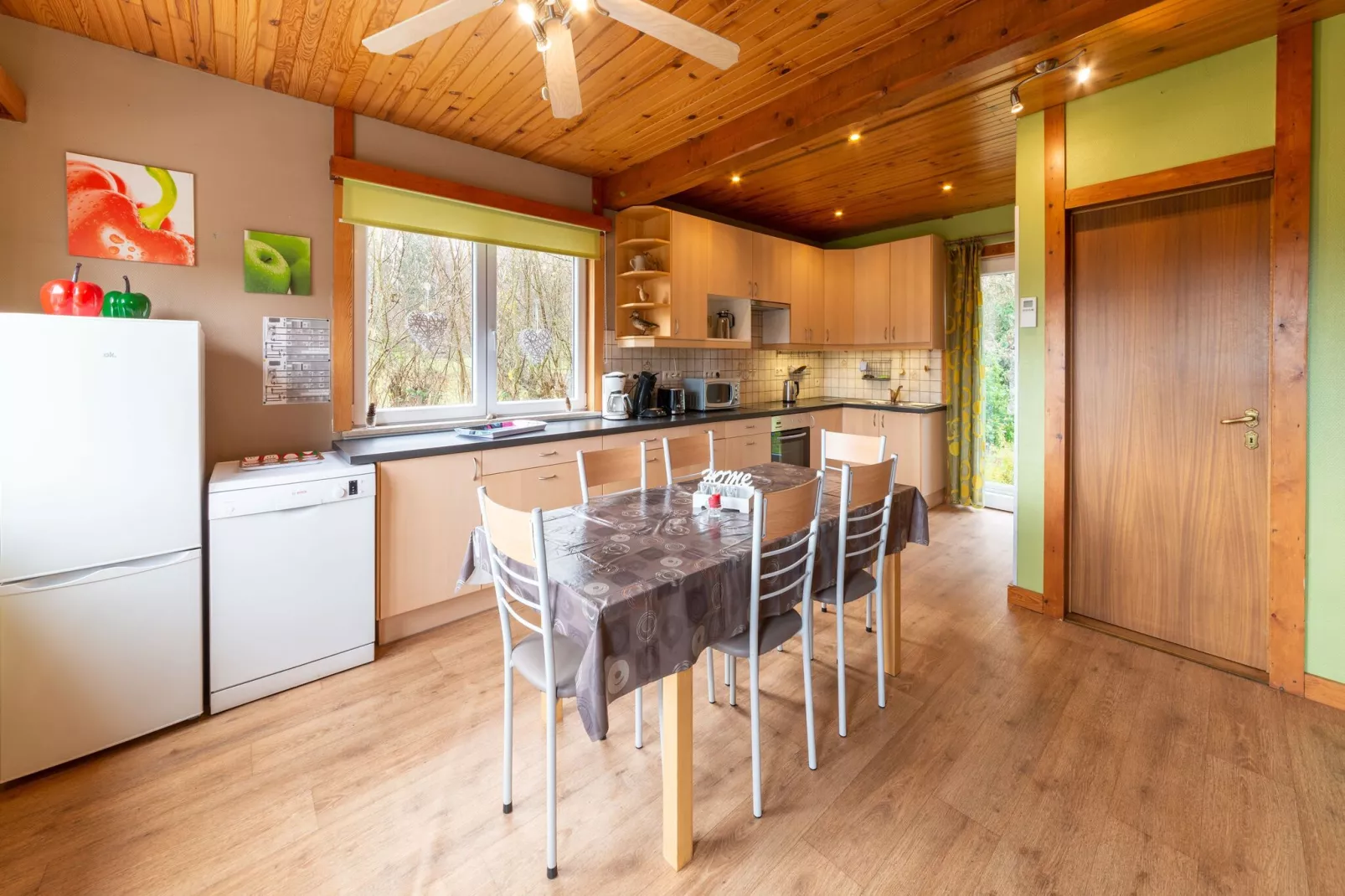 Estinette-Kitchen
