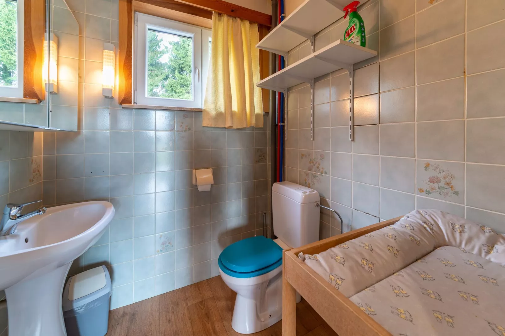 Estinette-Bathroom