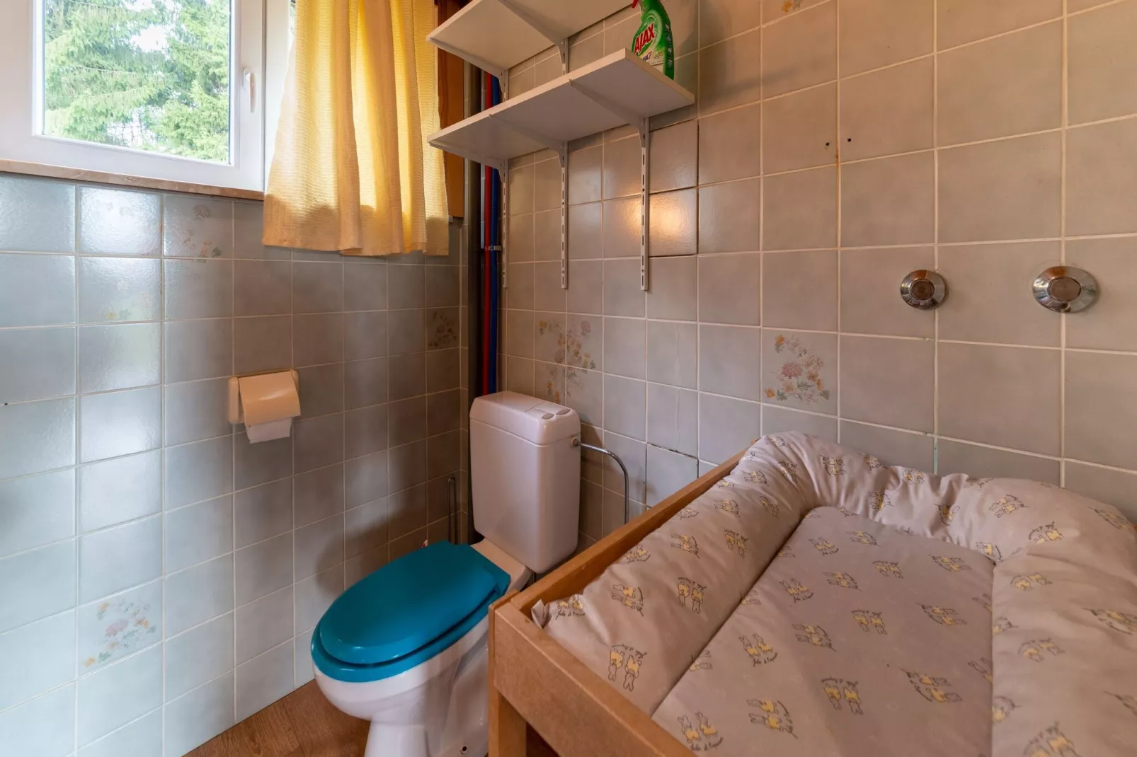 Estinette-Bathroom