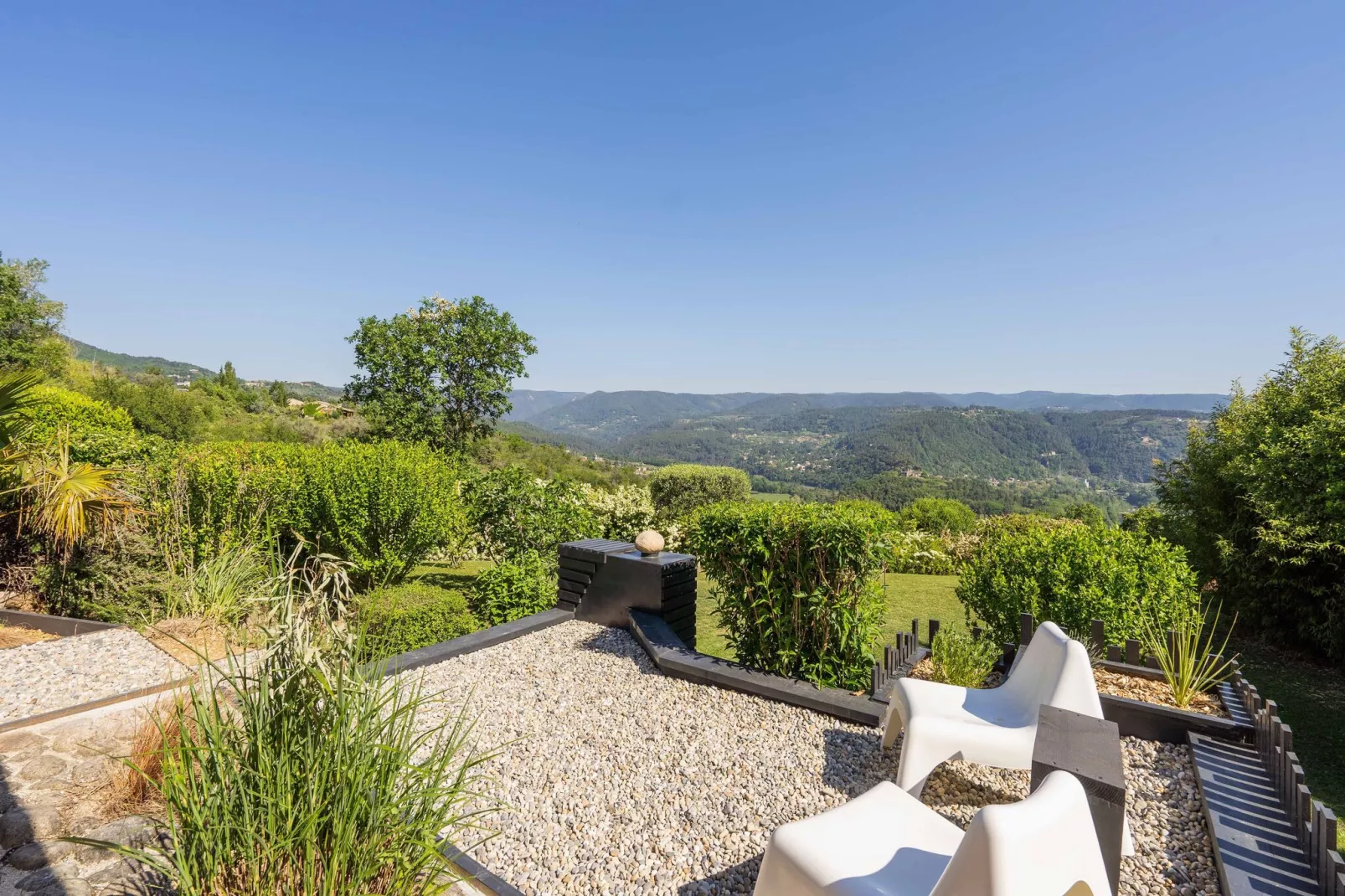 Villa - Les Vans-Terrace balcony