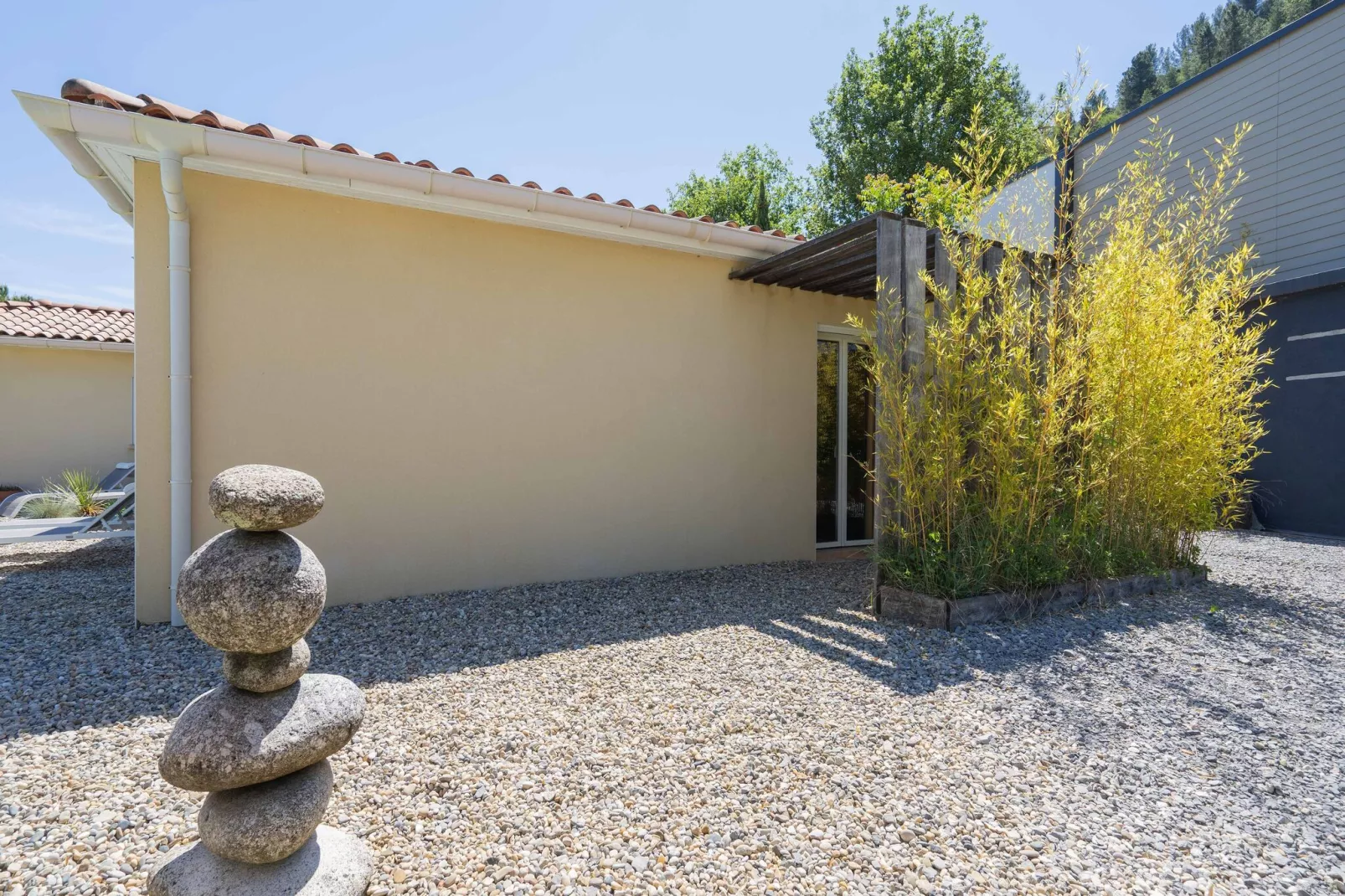 Villa - Les Vans-Gardens summer