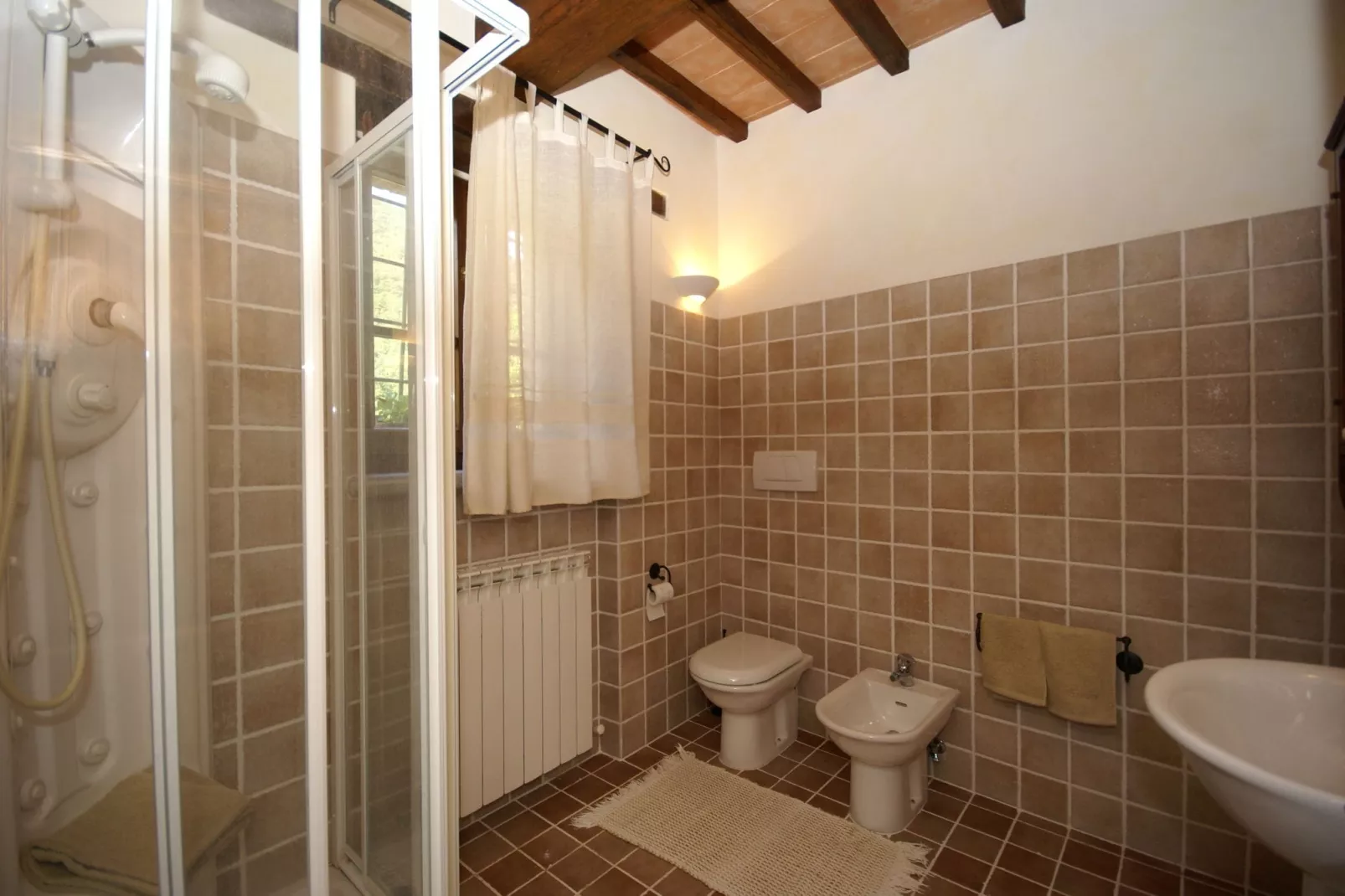 Villa Monte Acuto-Bathroom