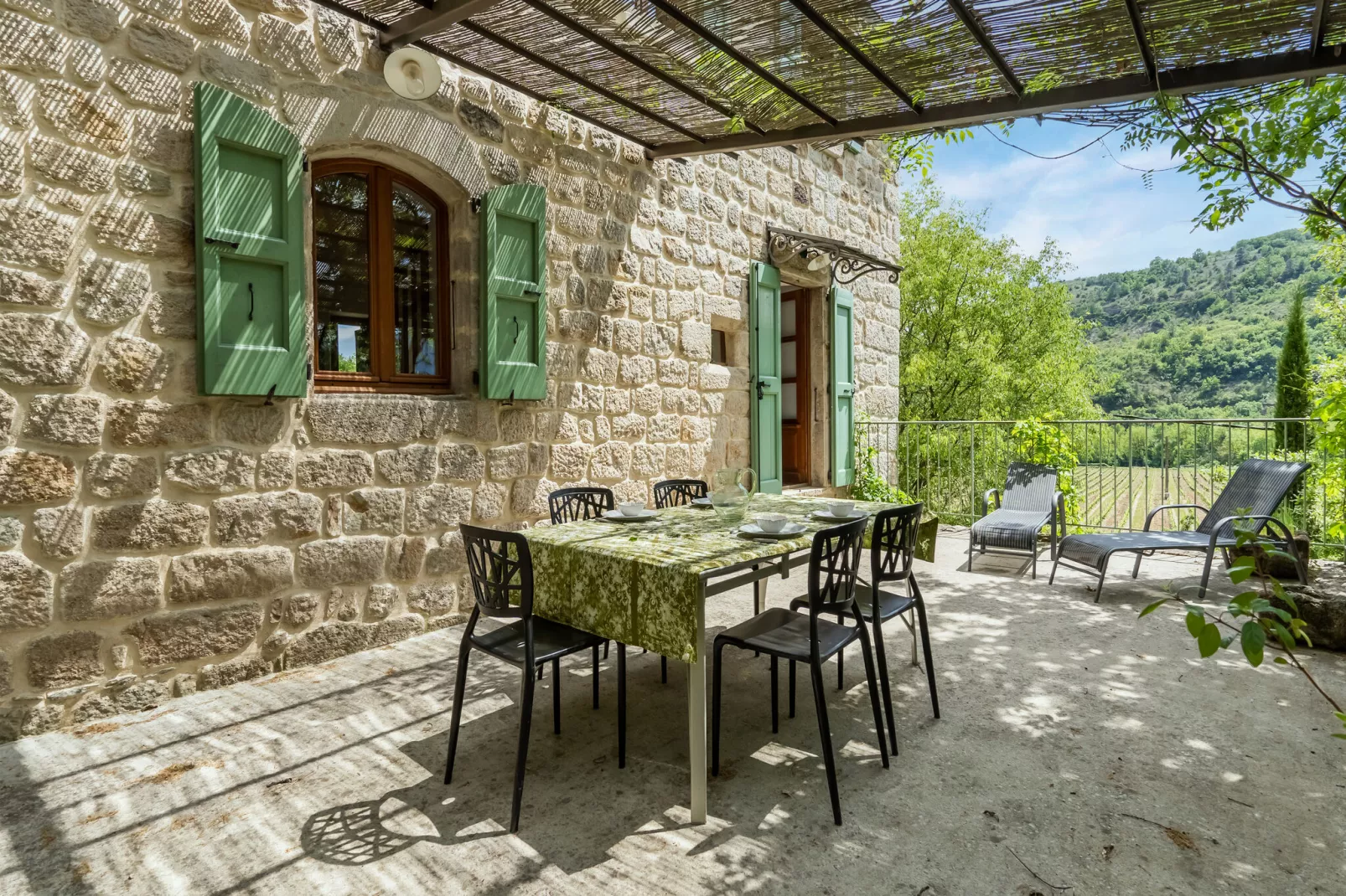 Maison de vacances - Les Assions-Terrace balcony