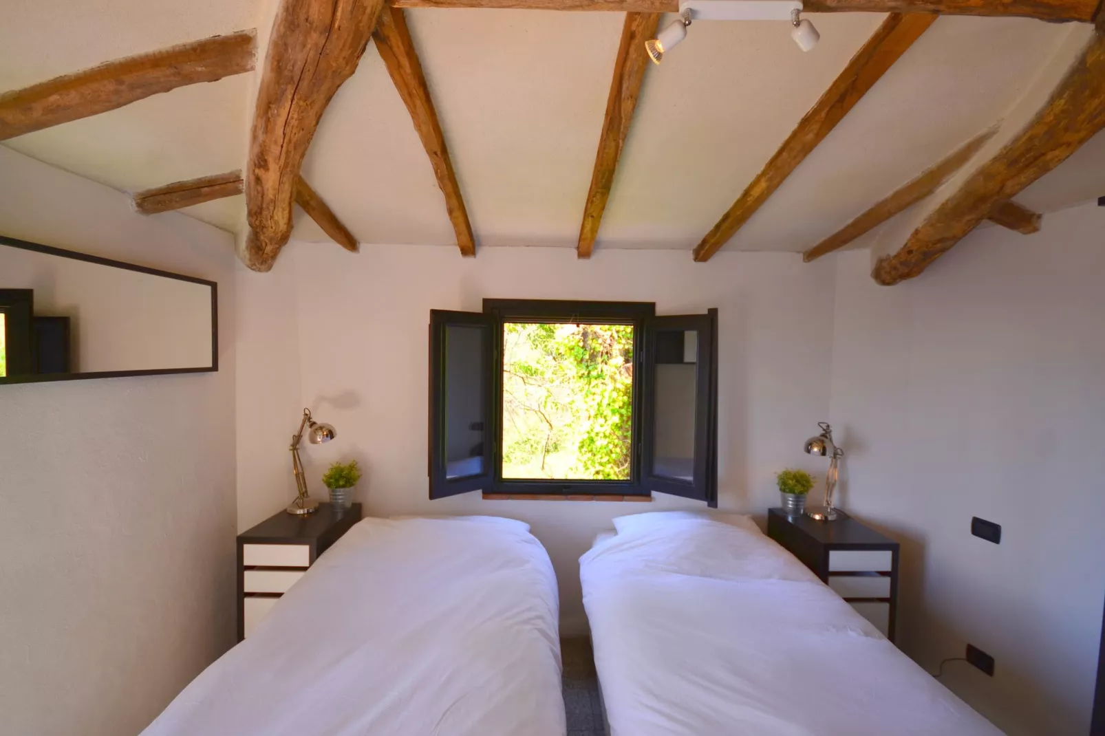 Brama Sole-Bedroom