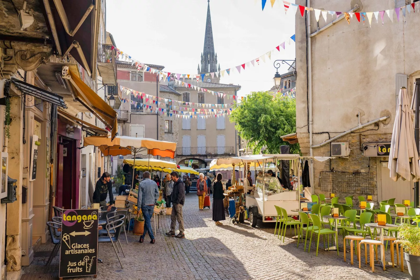 Les Lavandes-Zones été à 5 km